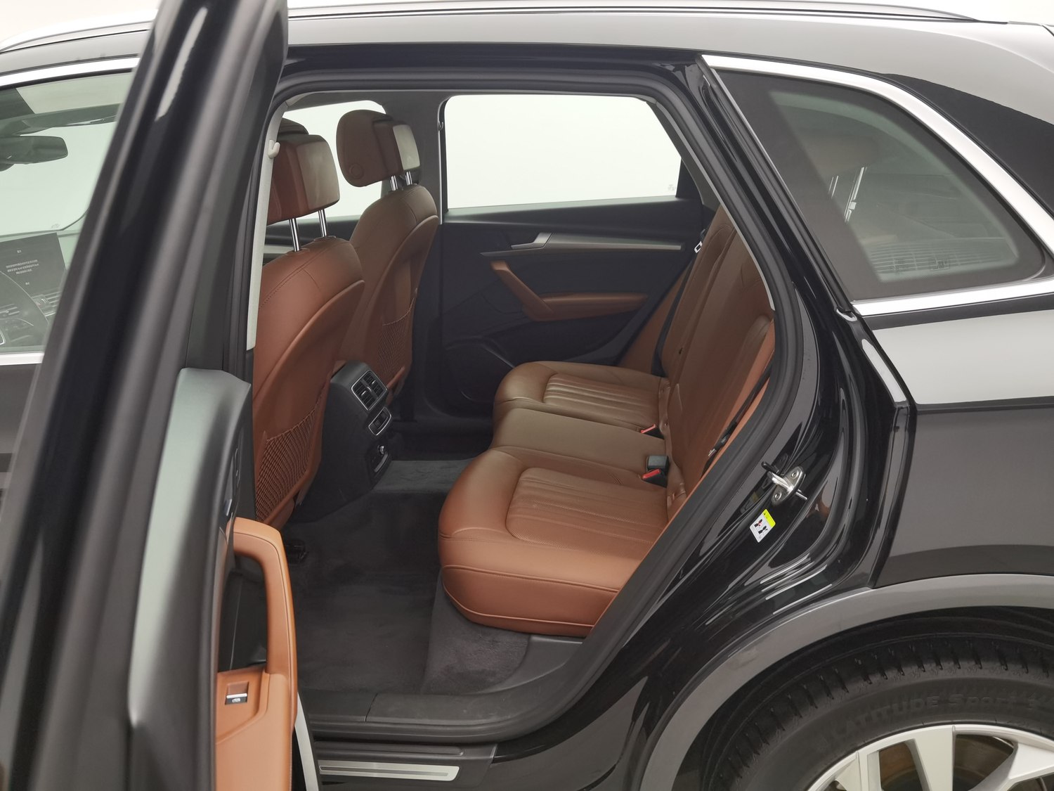 Used Audi Q5L 2023 2.0 AT
