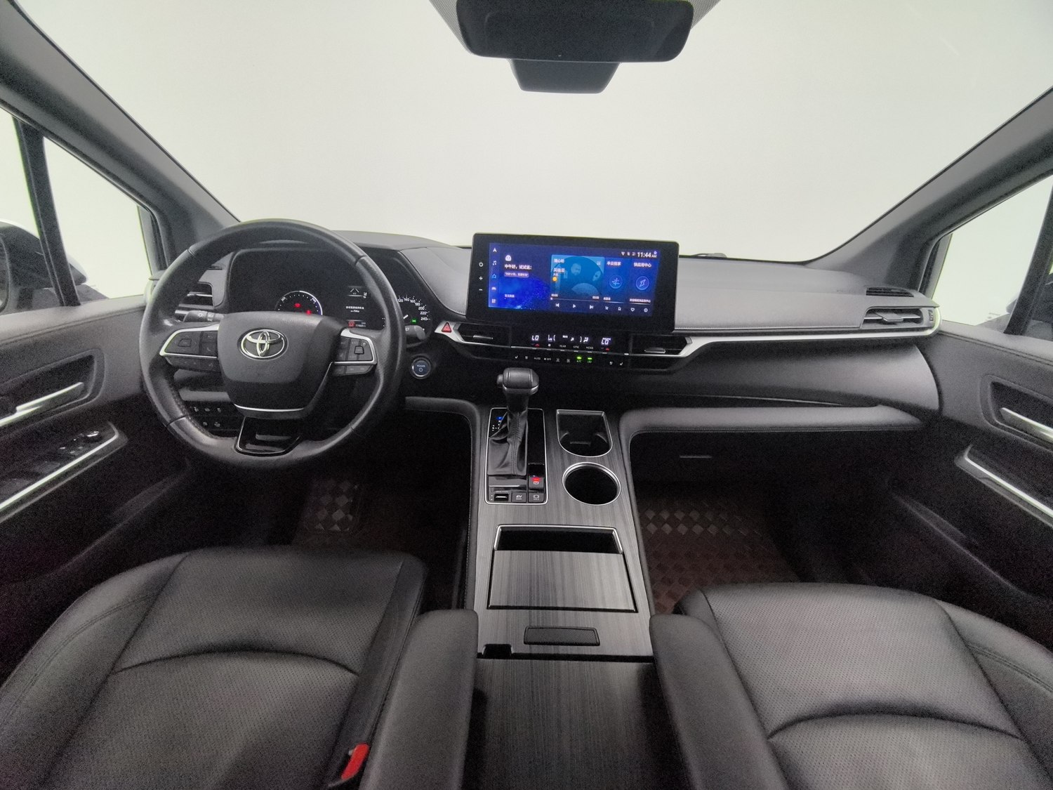 Used Toyota Sienna 2023 2.5 AT