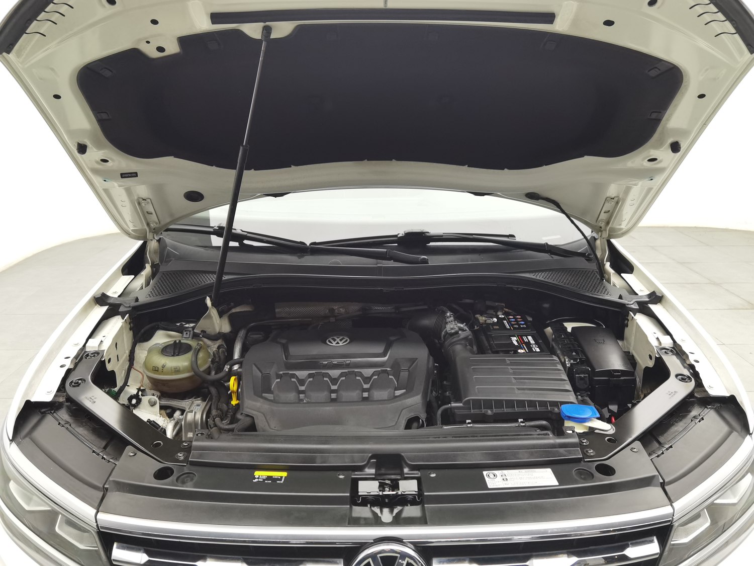 Used Volkswagen Tiguan L 2019 2.0 AT
