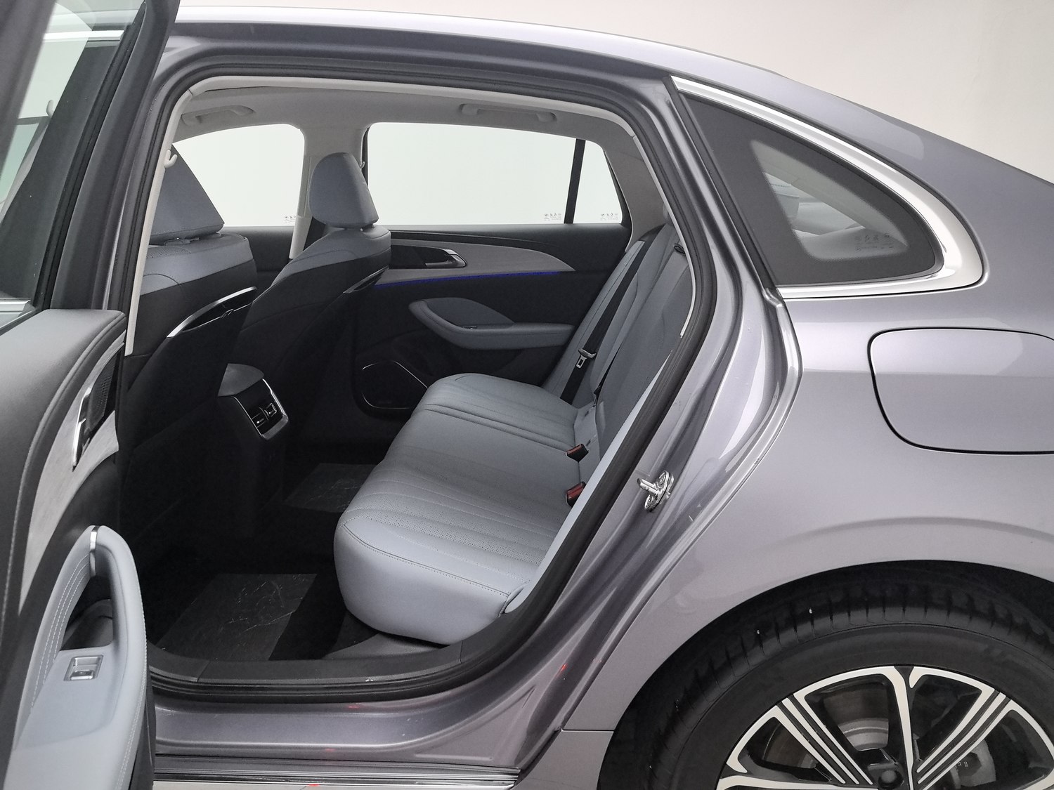 Used Hongqi H5 PHEV 2025 1.5 AT
