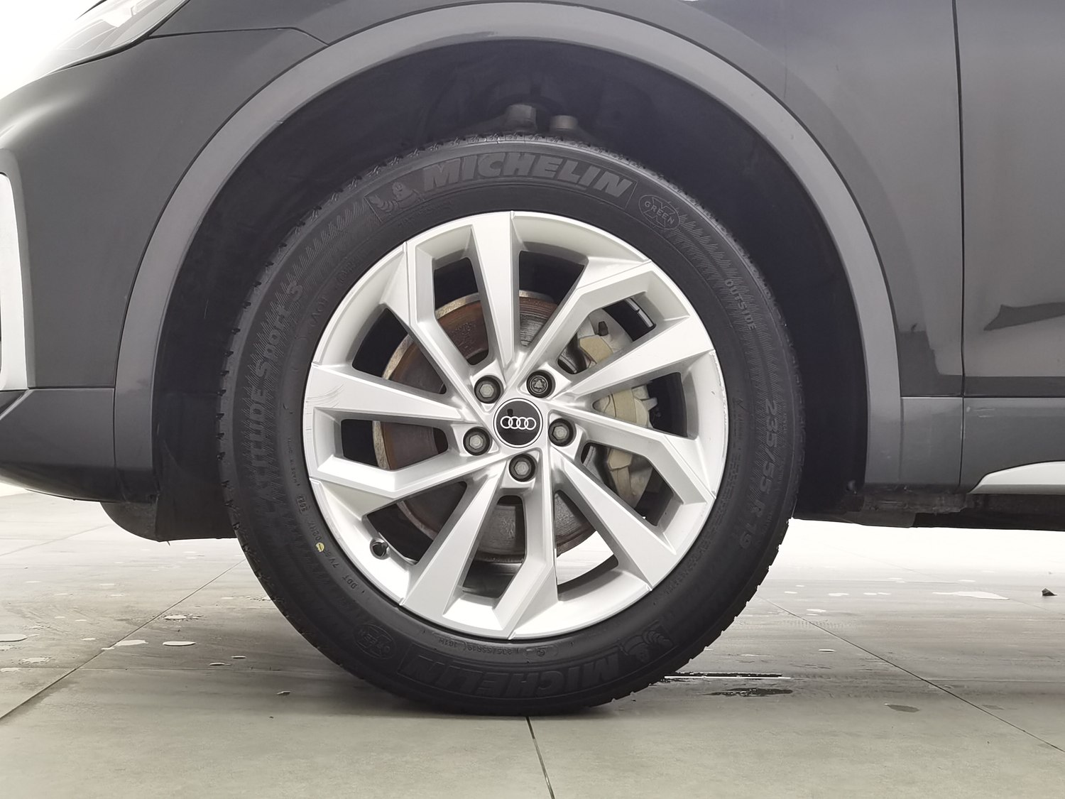 Used Audi Q5L 2023 2.0 AT