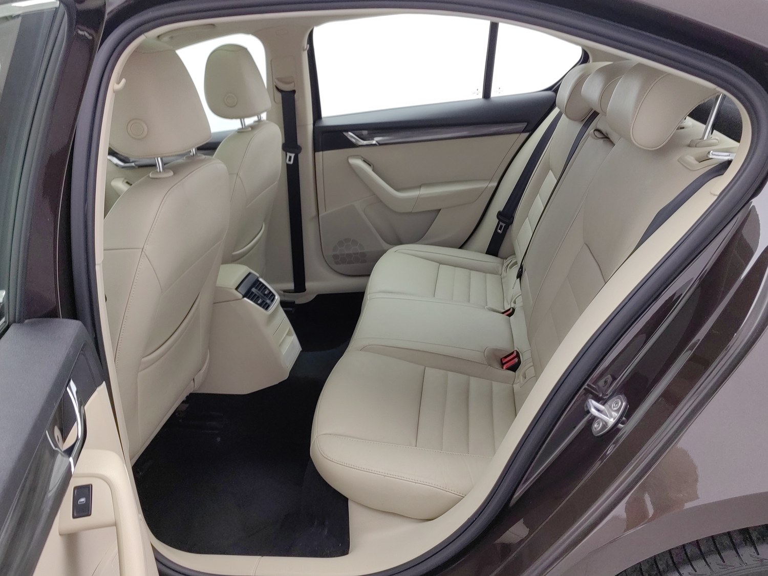 Used Skoda Octavia 2015 1.6 MT