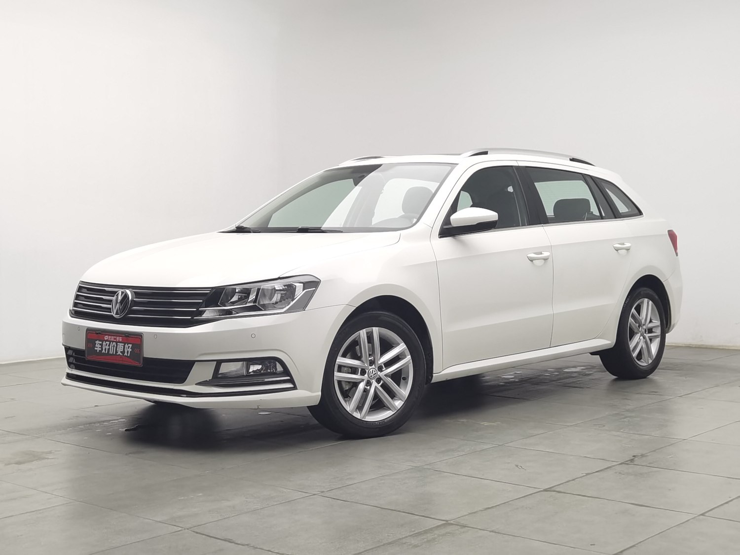 Used Volkswagen Gran Lavida 2015 1.6 AT