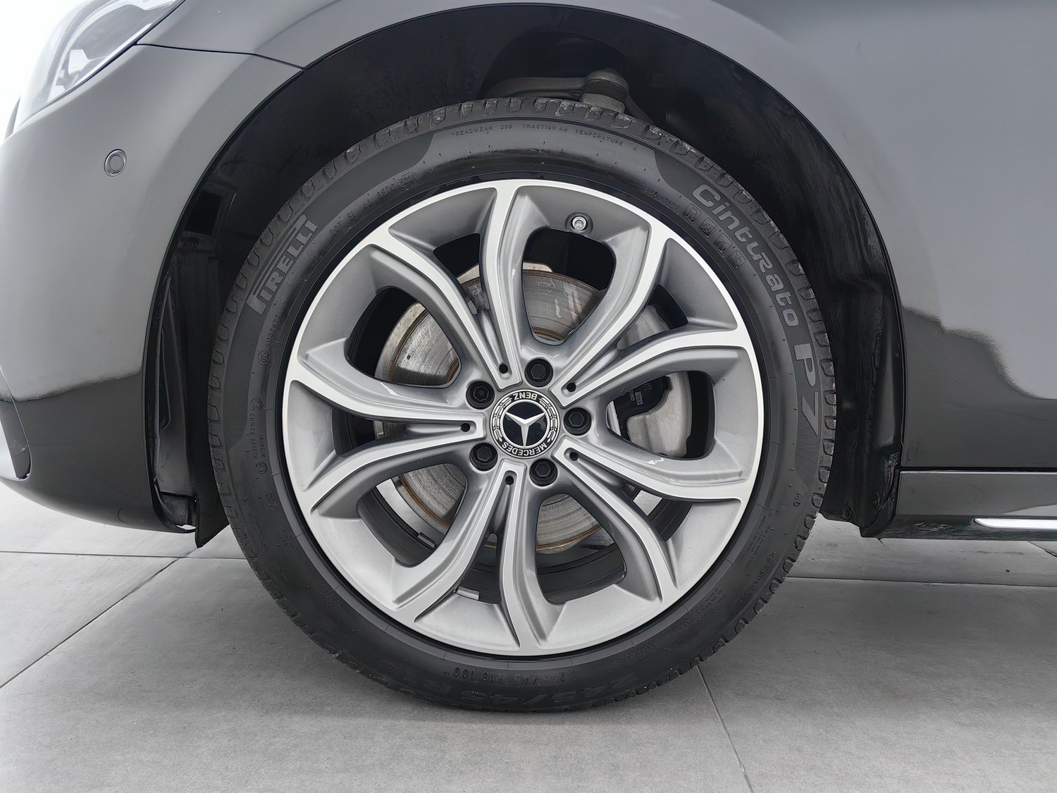 Used Mercedes-Benz E-Class 2022 2.0 AT