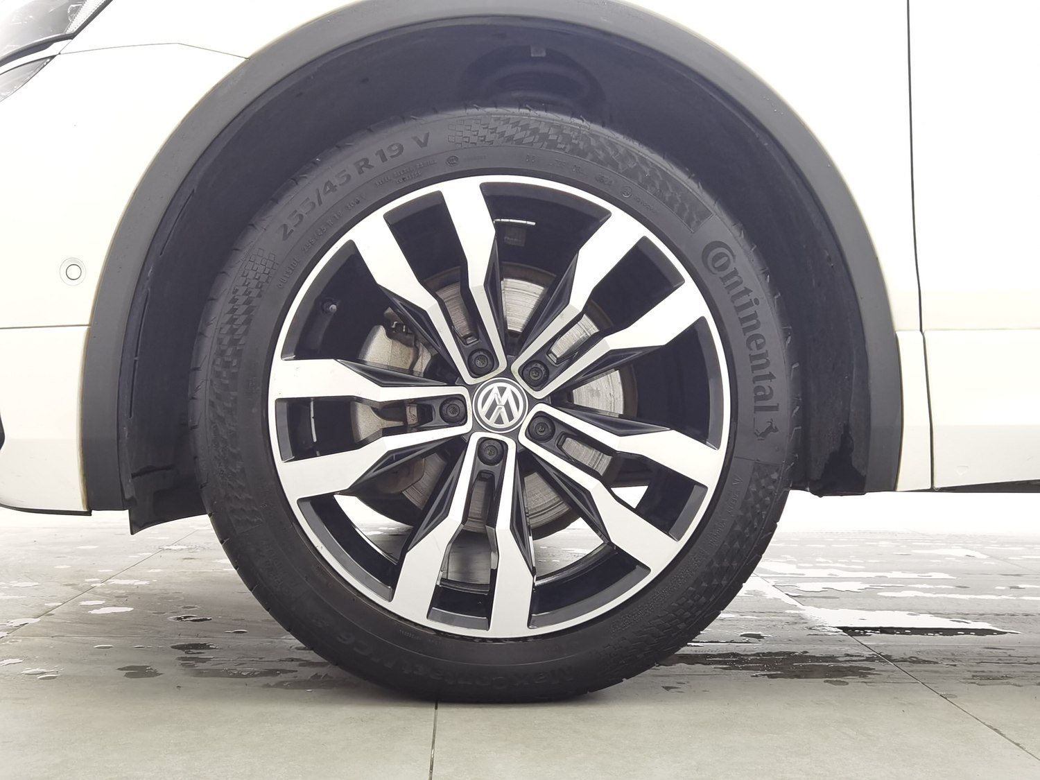Used Volkswagen Tiguan L 2019 2.0 AT