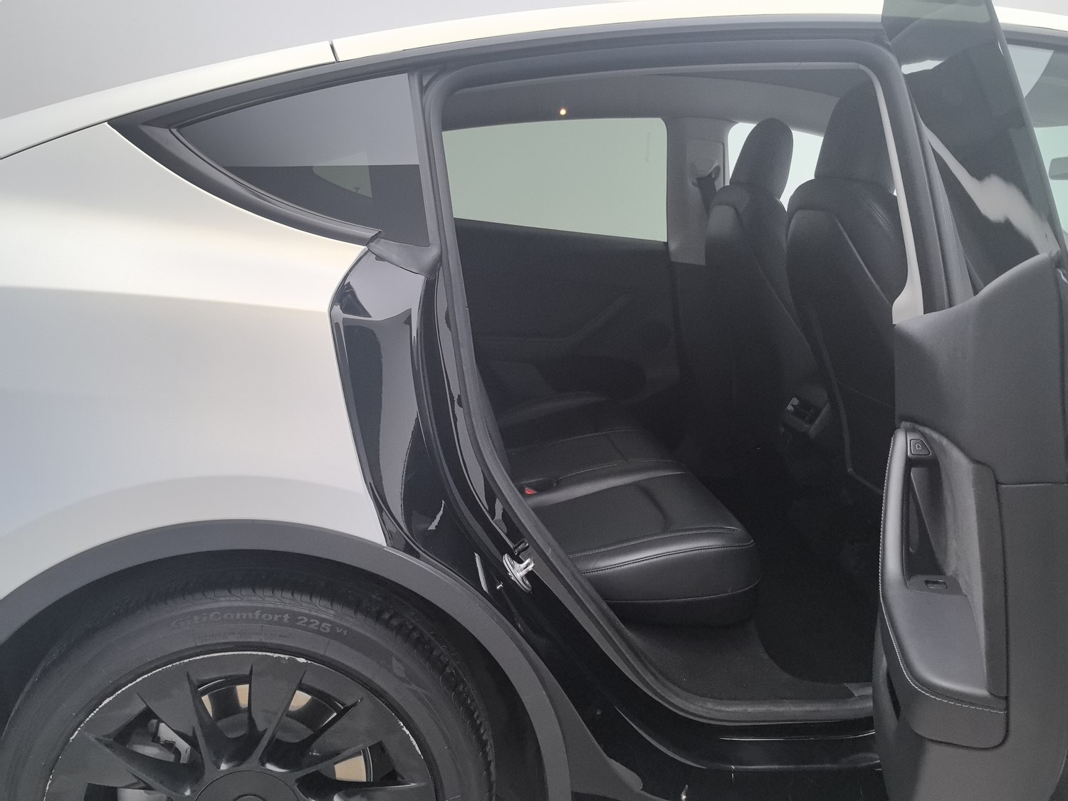 Used Tesla Model Y 2021