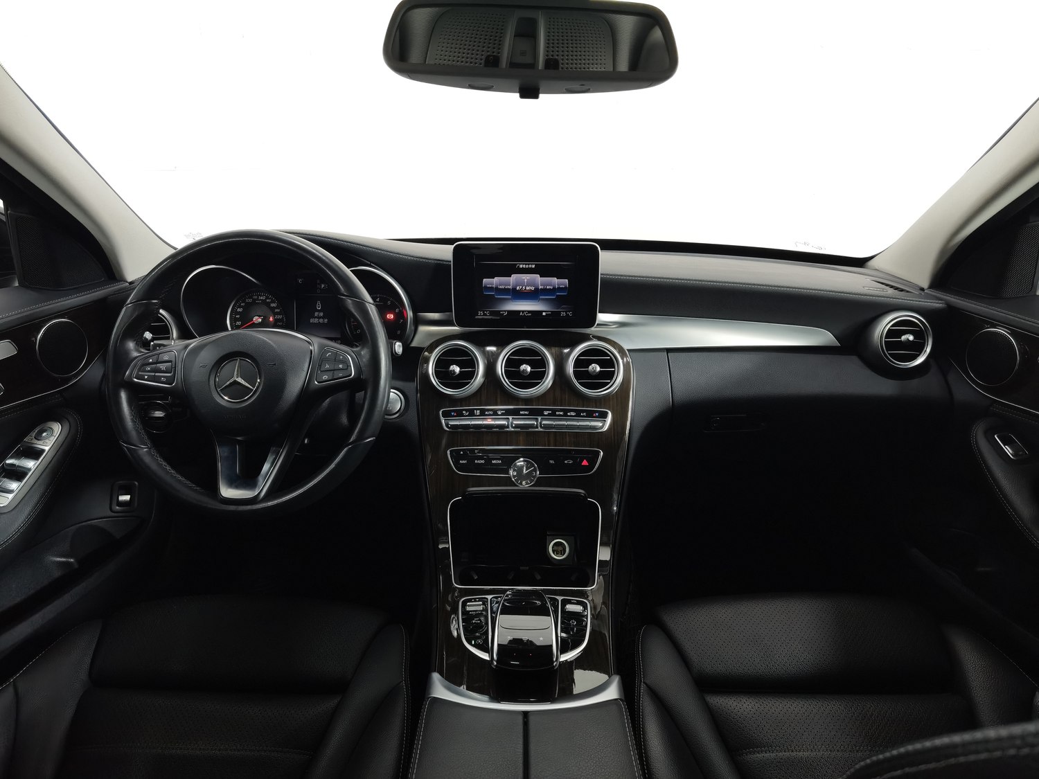 Used Mercedes-Benz C-Class 2015 2.0 AT