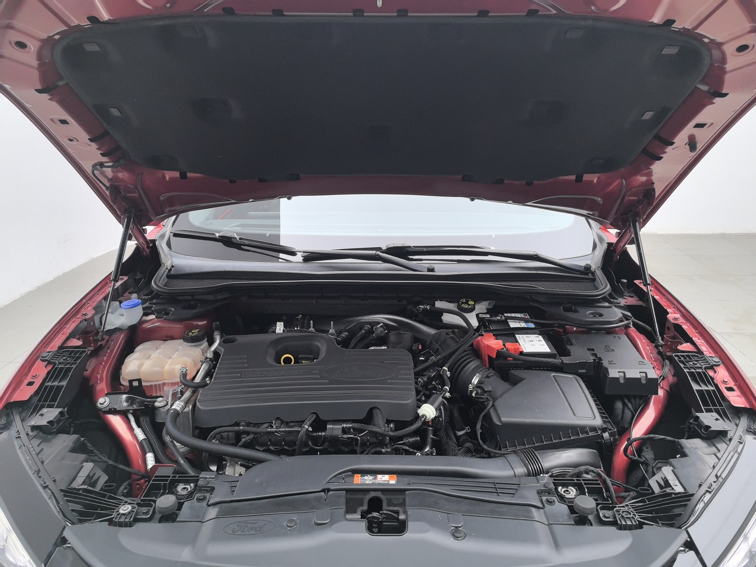 Used Ford Mondeo 2022 2.0 AT