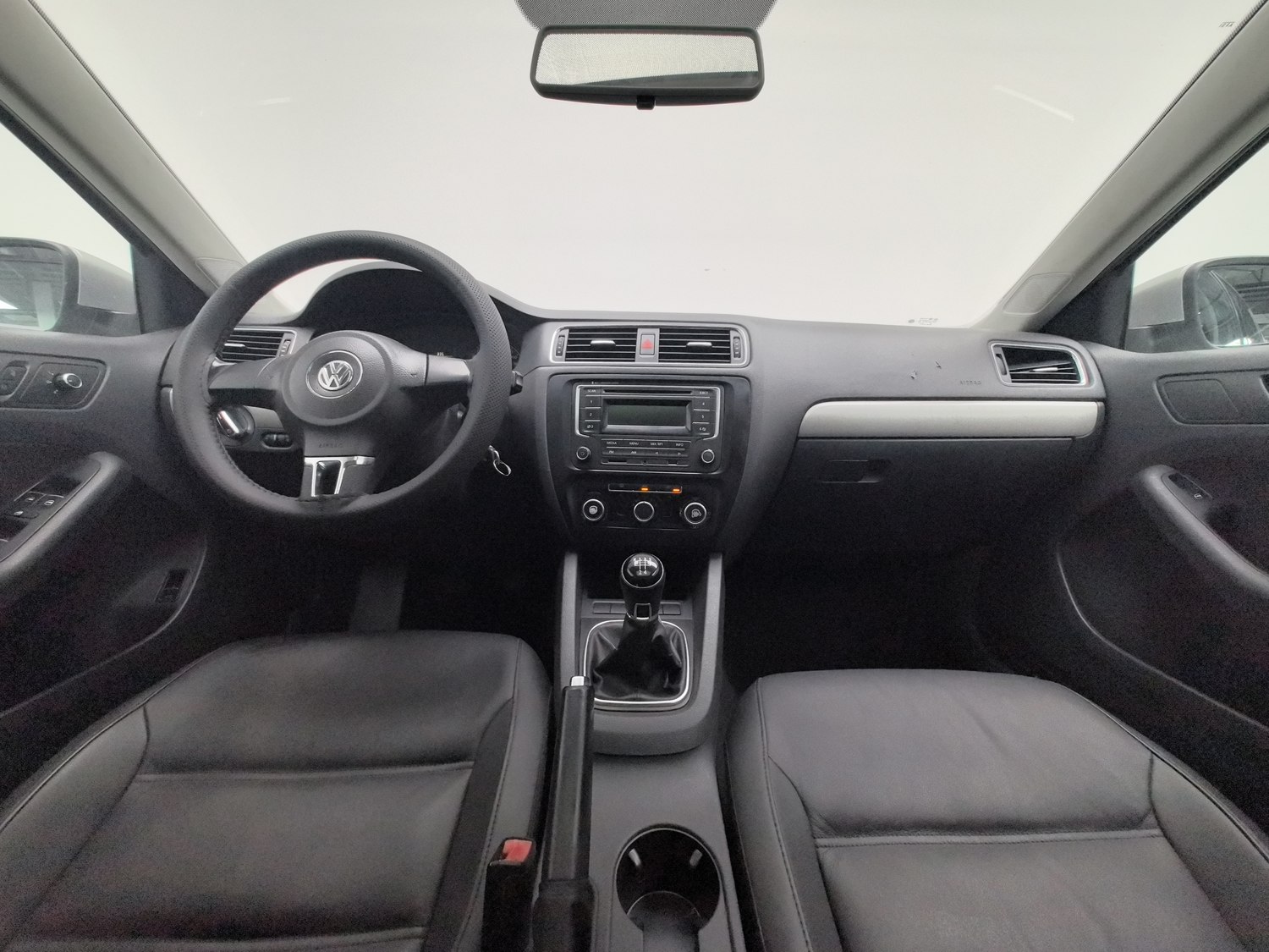 Used Volkswagen Sagitar 2014 1.6 MT