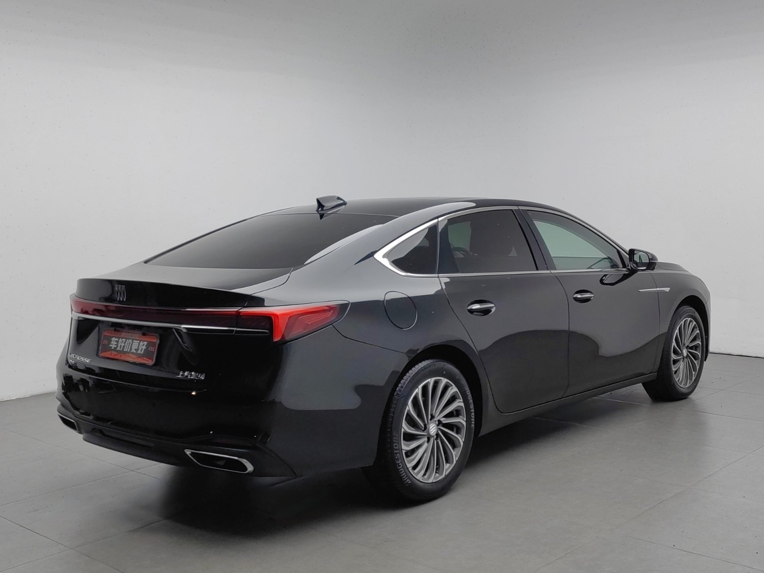 Used Buick LaCrosse 2023 2.0 AT