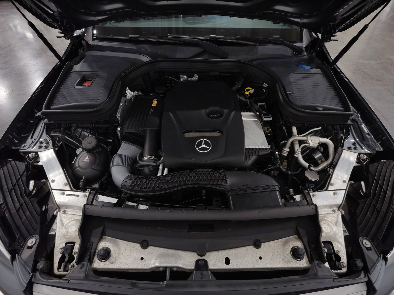 Used Mercedes-Benz GLC 2016 2.0 AT