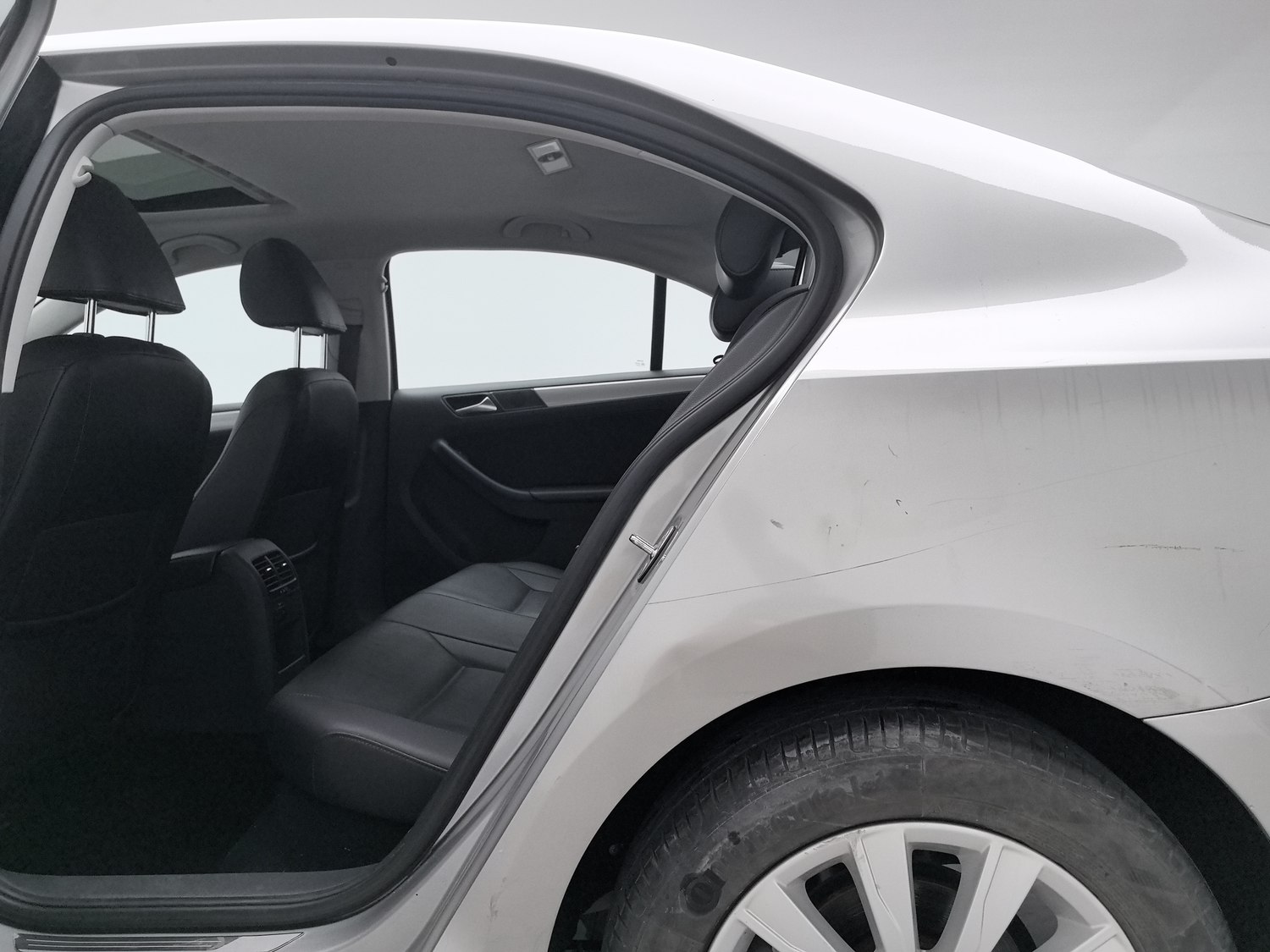 Used Volkswagen Sagitar 2014 1.6 MT