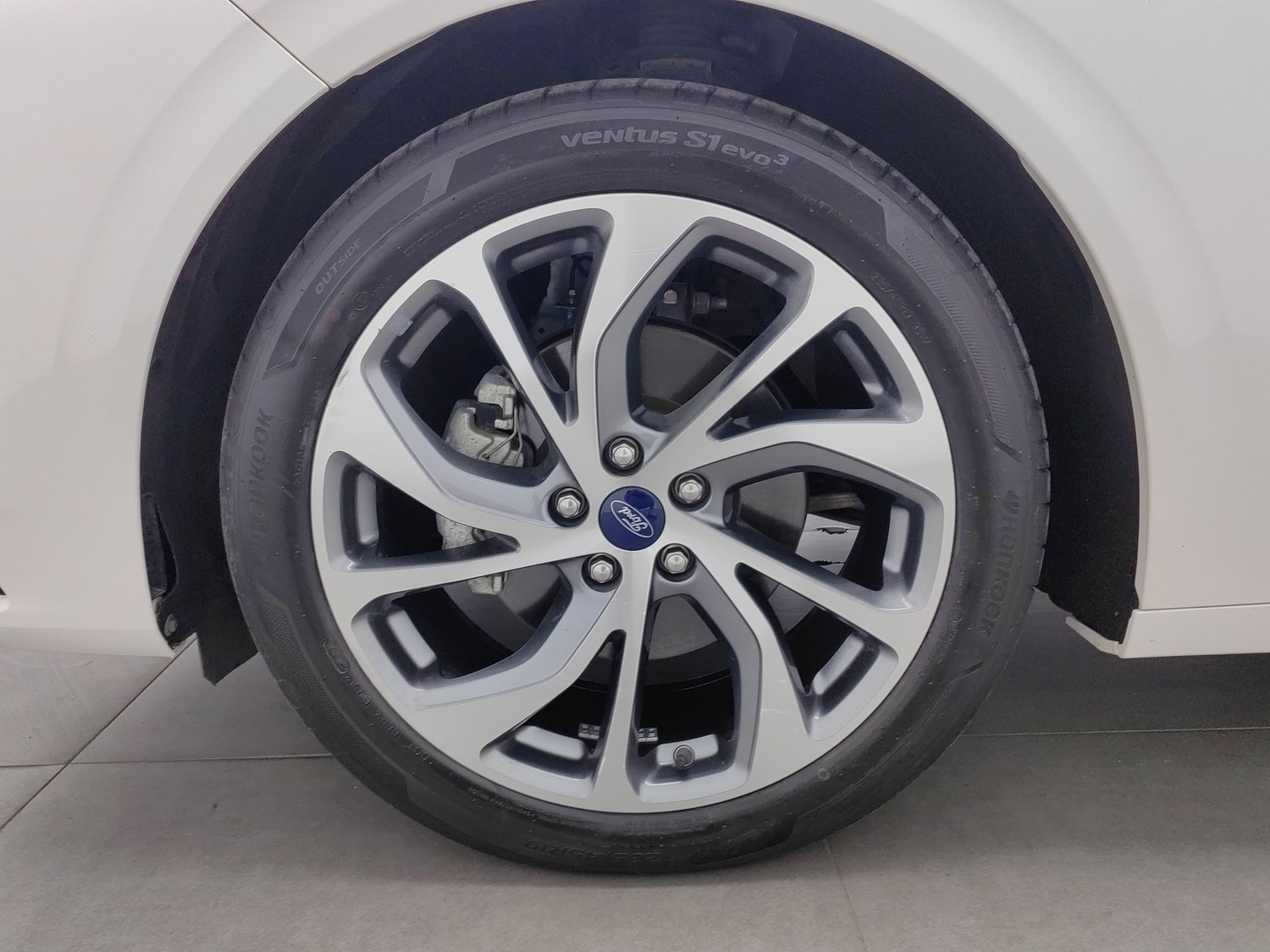 Used Ford Mondeo 2022 2.0 AT