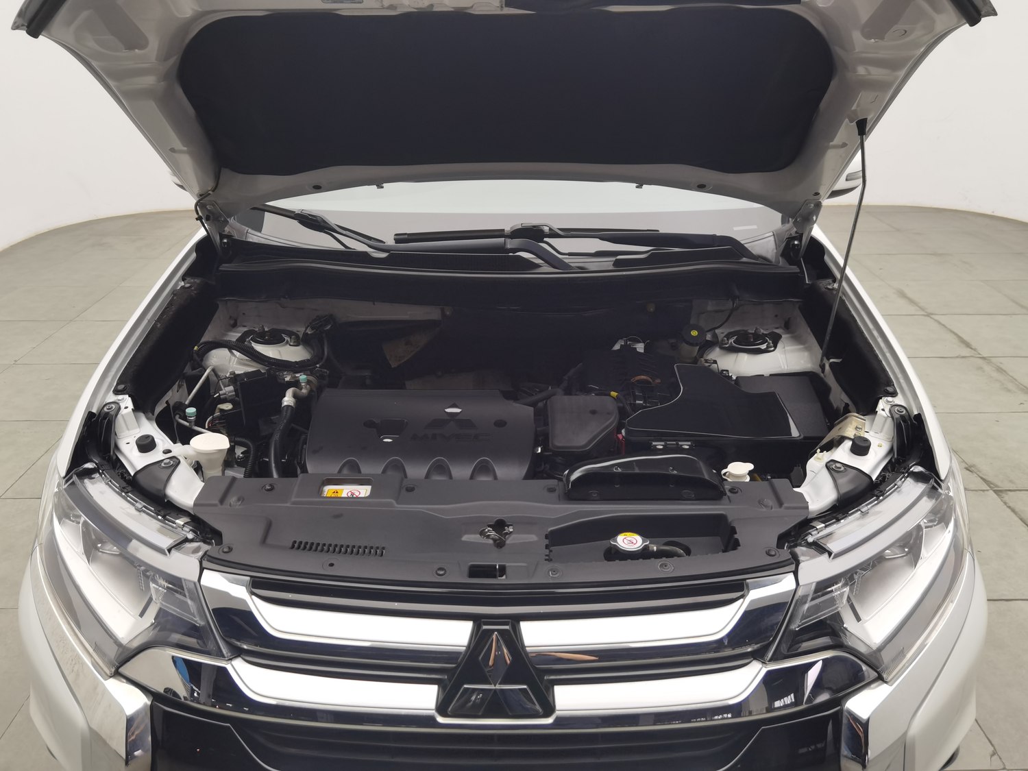 Used Mitsubishi Outlander 2018 2.4 AT