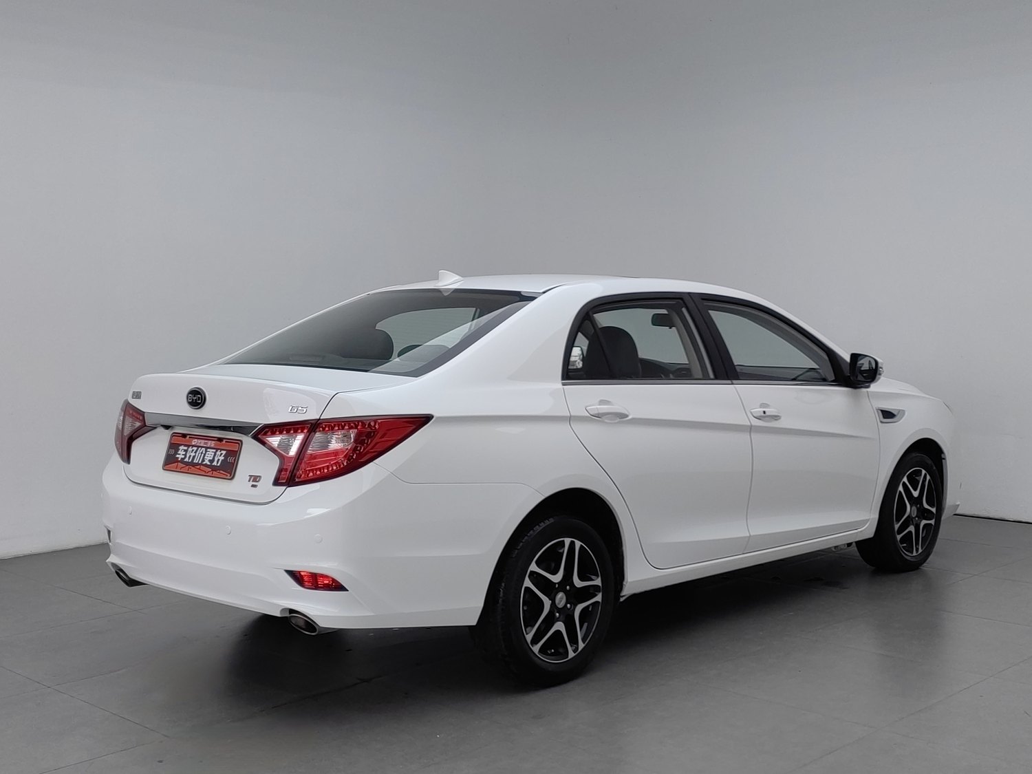 Used BYD G5 2014 1.5 AT