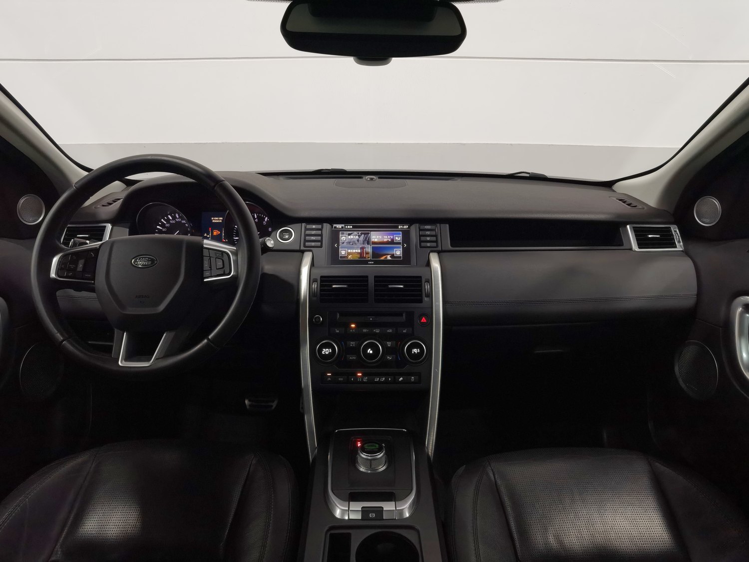 Used Land Rover Discovery Sport (Imported) 2015 2.0 AT