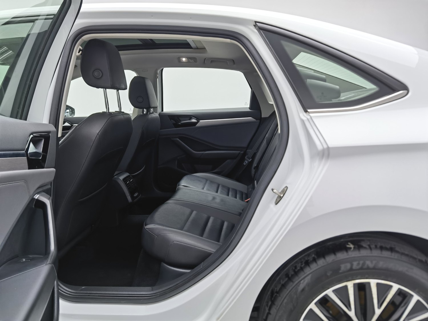 Used Volkswagen Sagitar 2020 1.2 AT