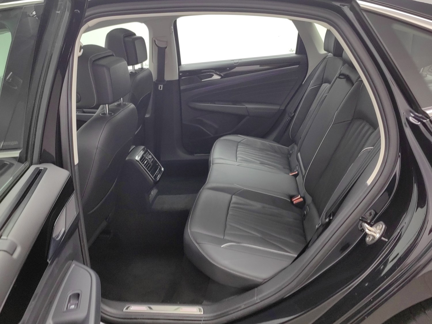 Used Volkswagen Passat 2023 2.0 AT