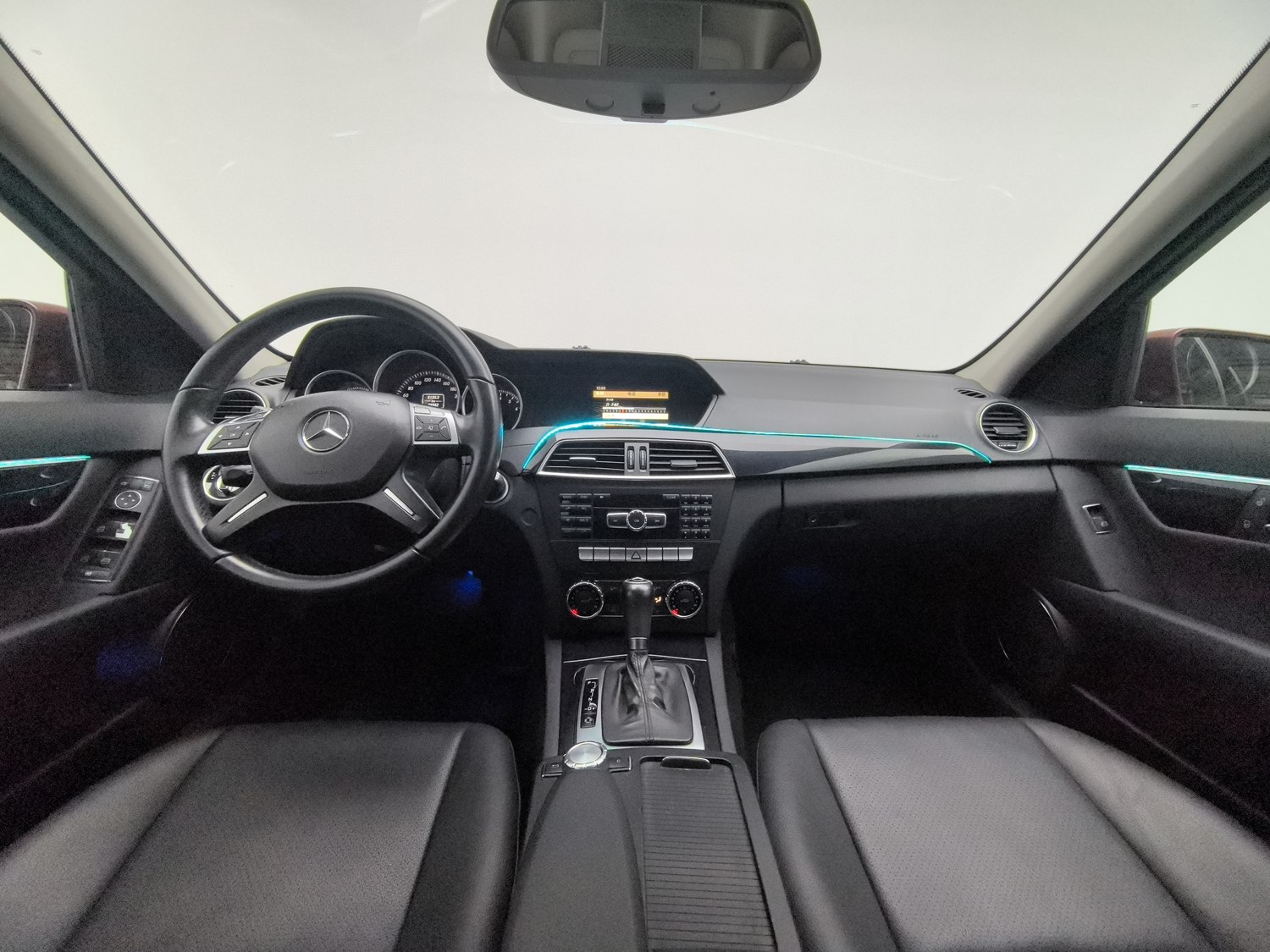 Used Mercedes-Benz C-Class 2011 1.6 AT