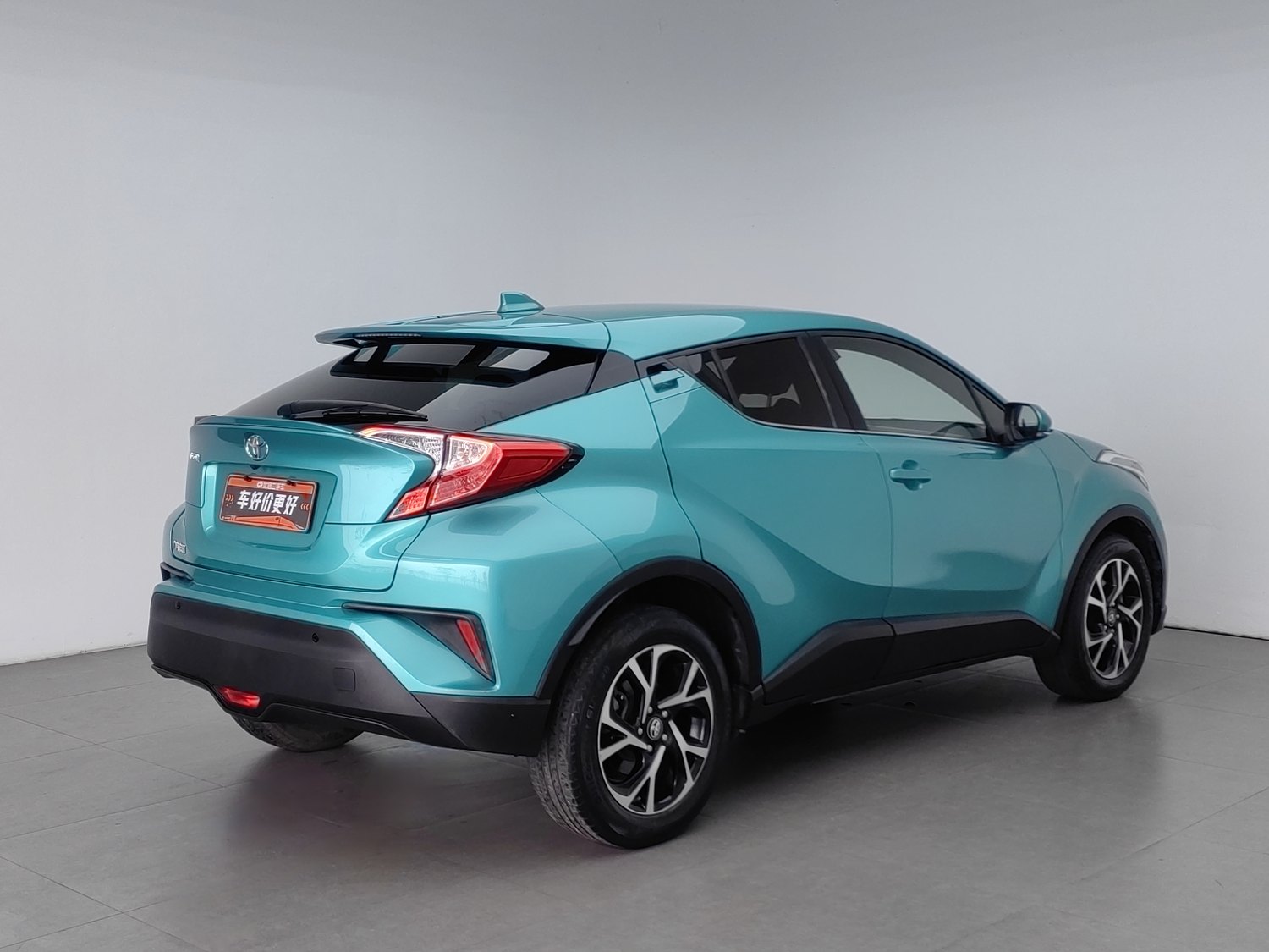 Used Toyota C-HR 2018 2.0 AT