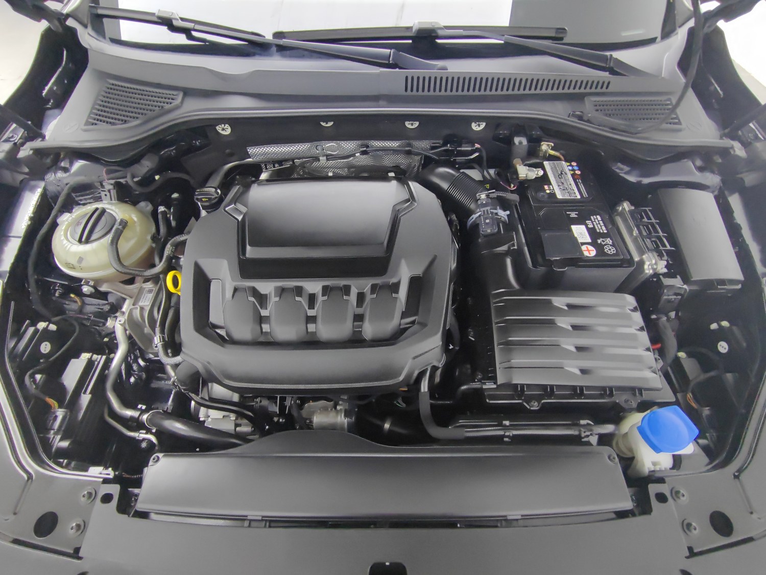 Used Volkswagen Passat 2023 2.0 AT