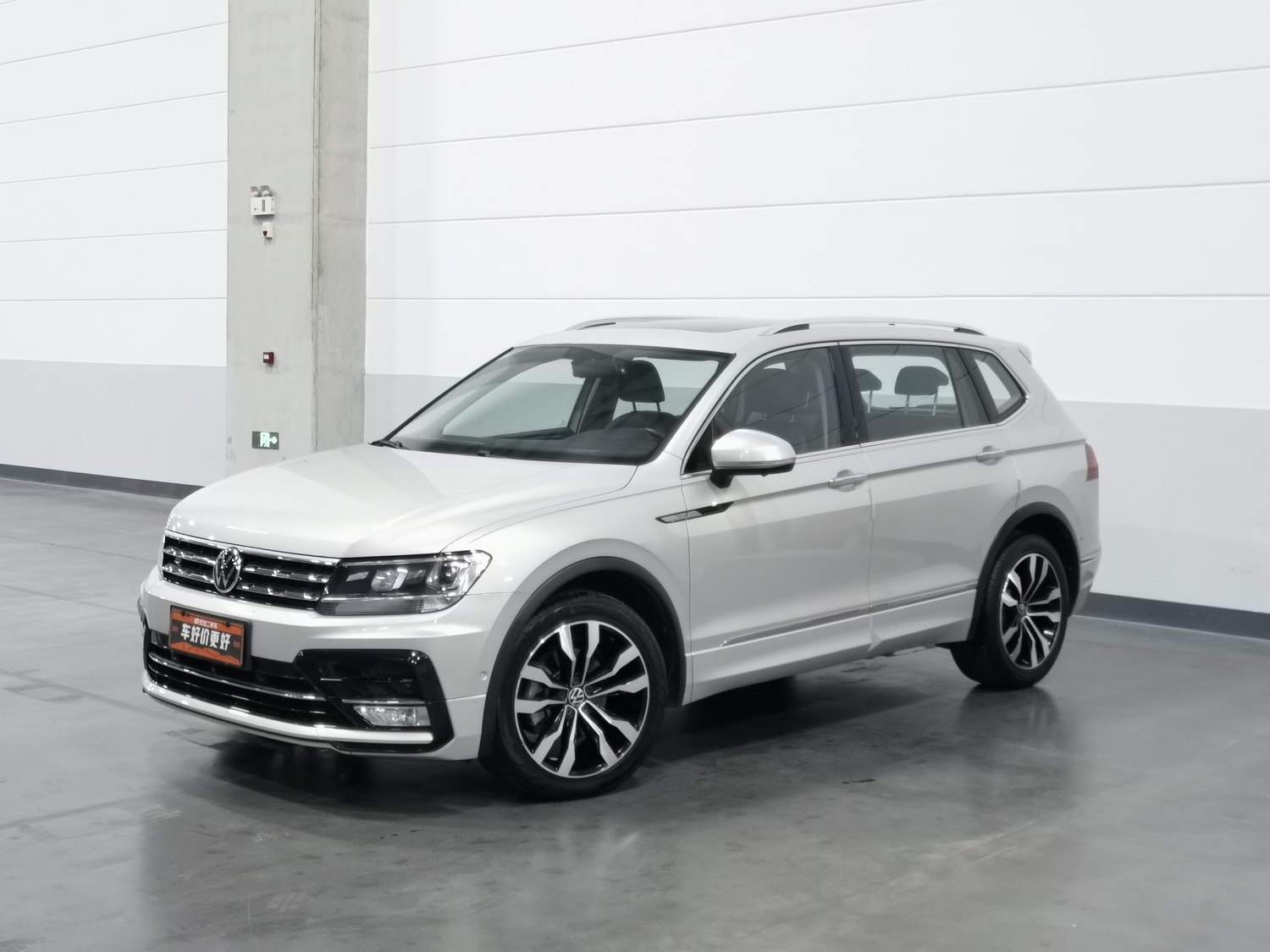 Used Volkswagen Tiguan L 2021 2.0 AT