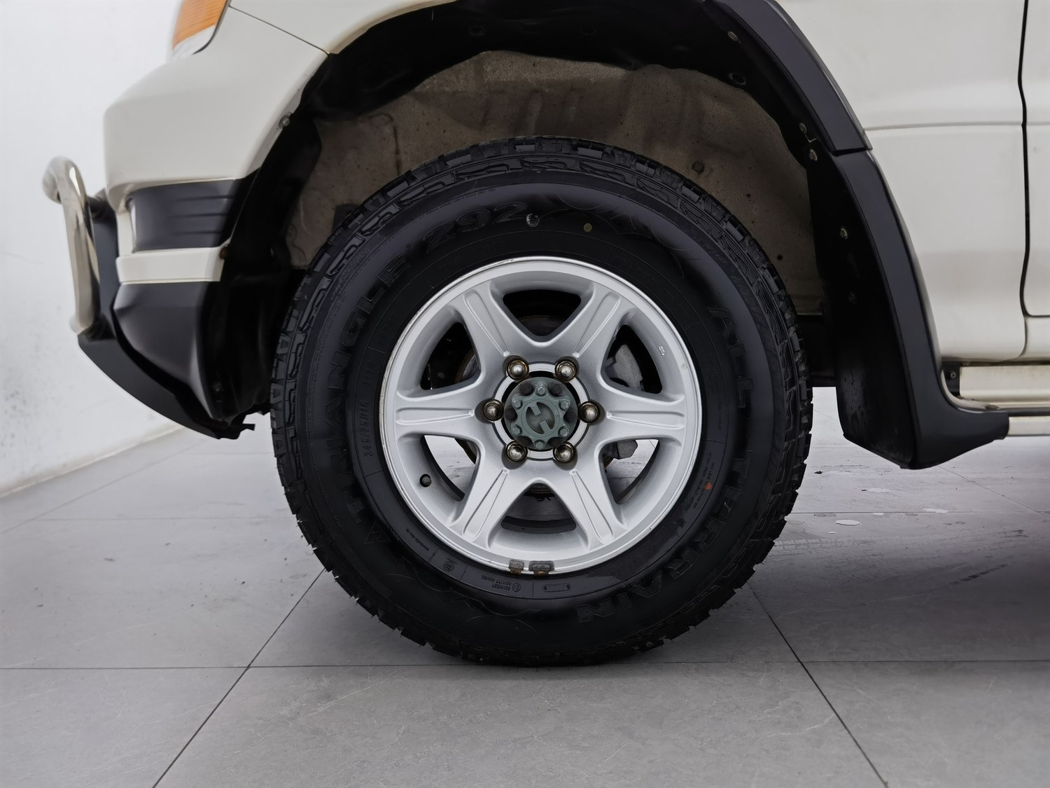 Used Leopaard Q6 2015 2.4 MT