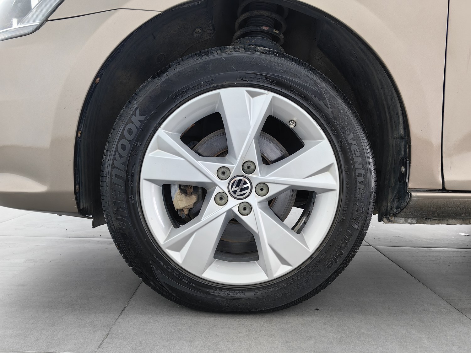 Used Volkswagen Bora 2014 1.6 AT