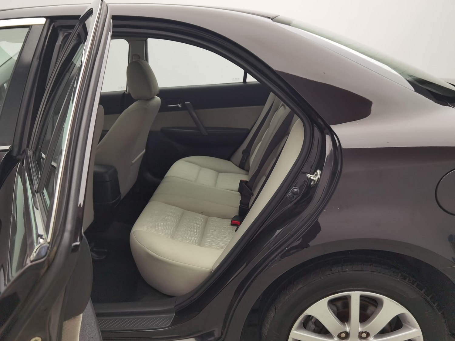 Used Mazda 6 2013 2.0 AT