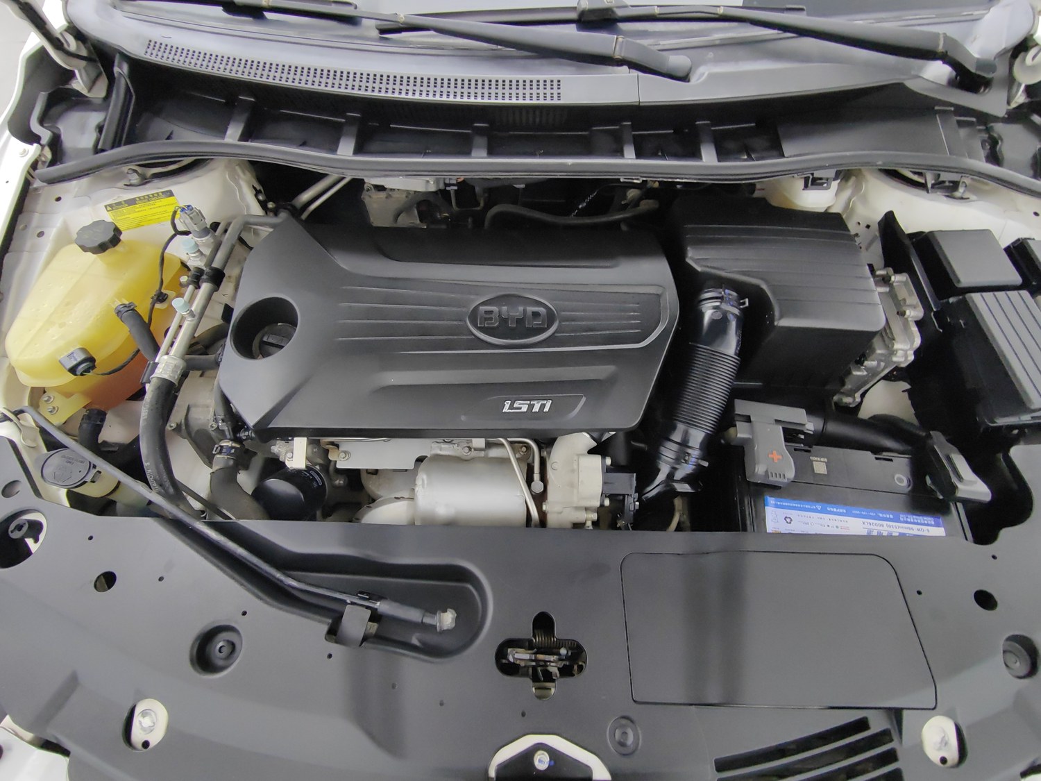 Used BYD G5 2014 1.5 AT