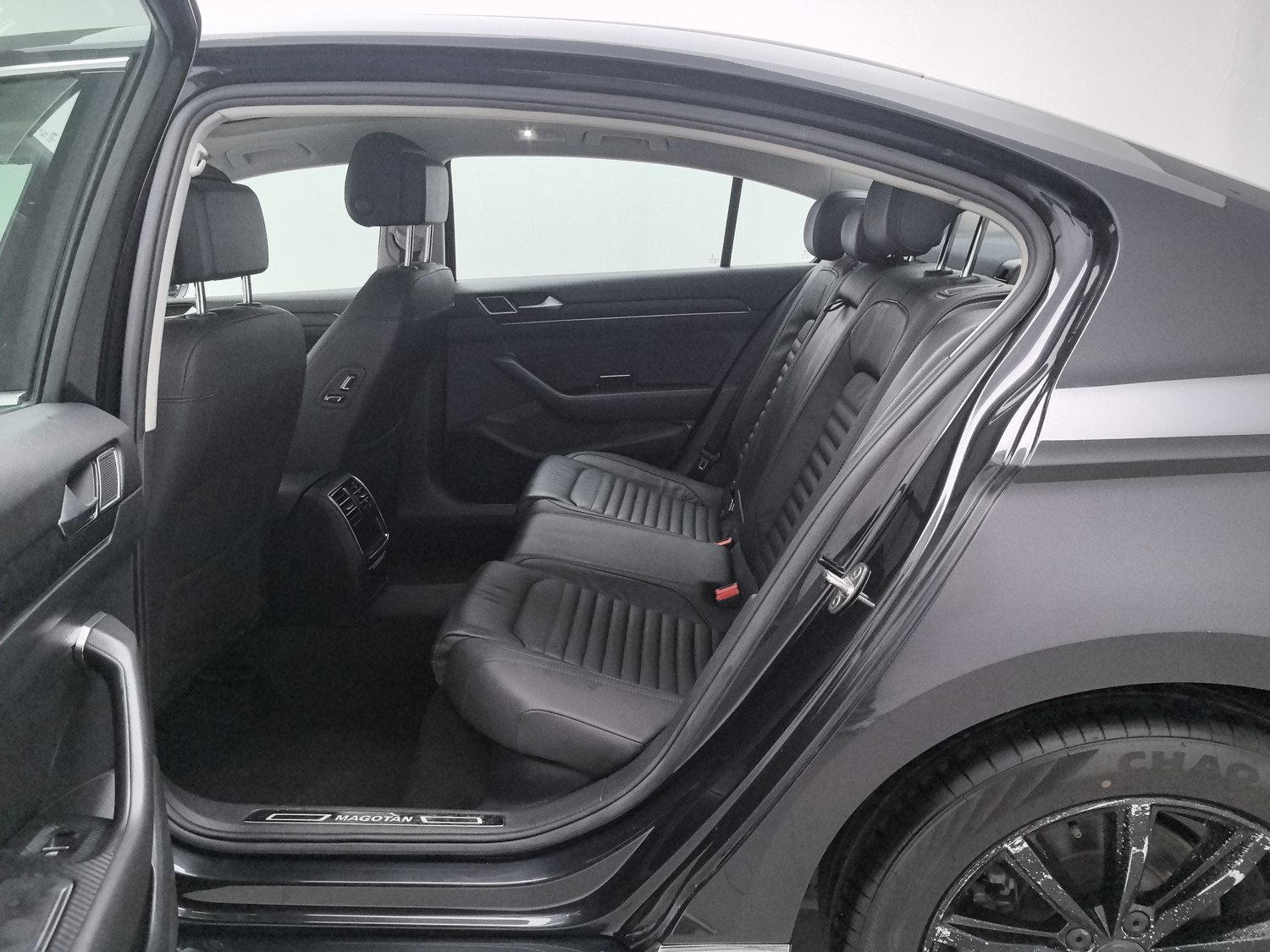 Used Volkswagen Magotan 2019 2.0 AT