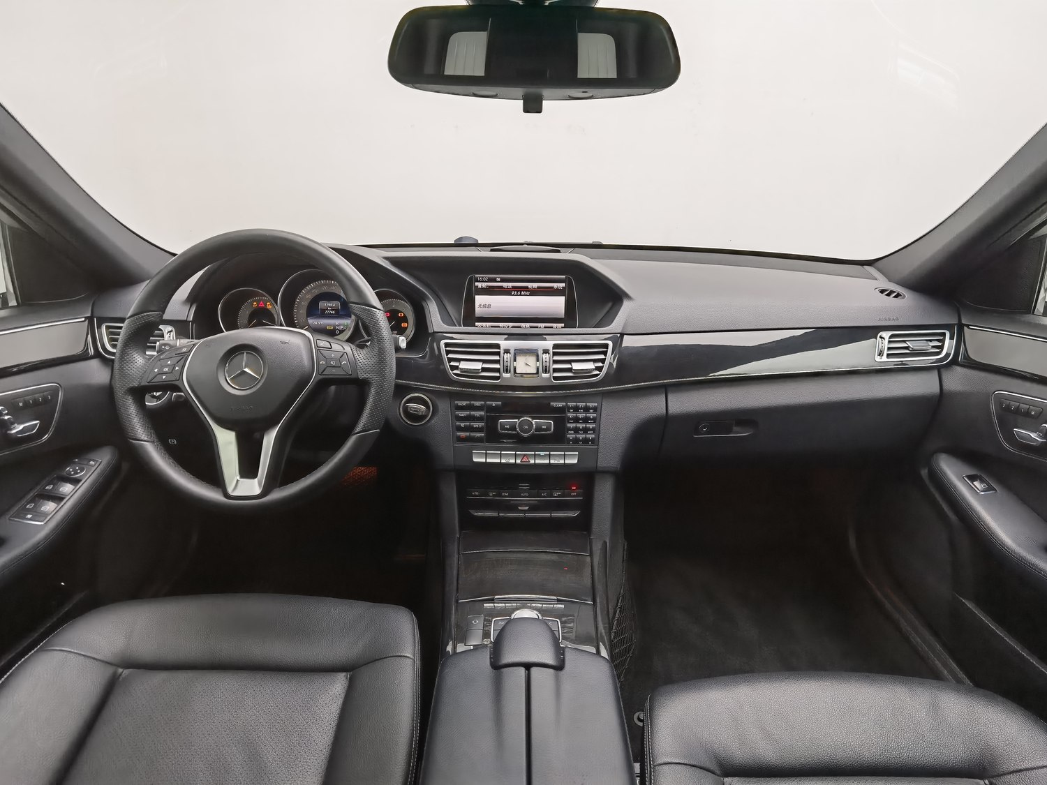 Used Mercedes-Benz E-Class 2014 1.8 AT