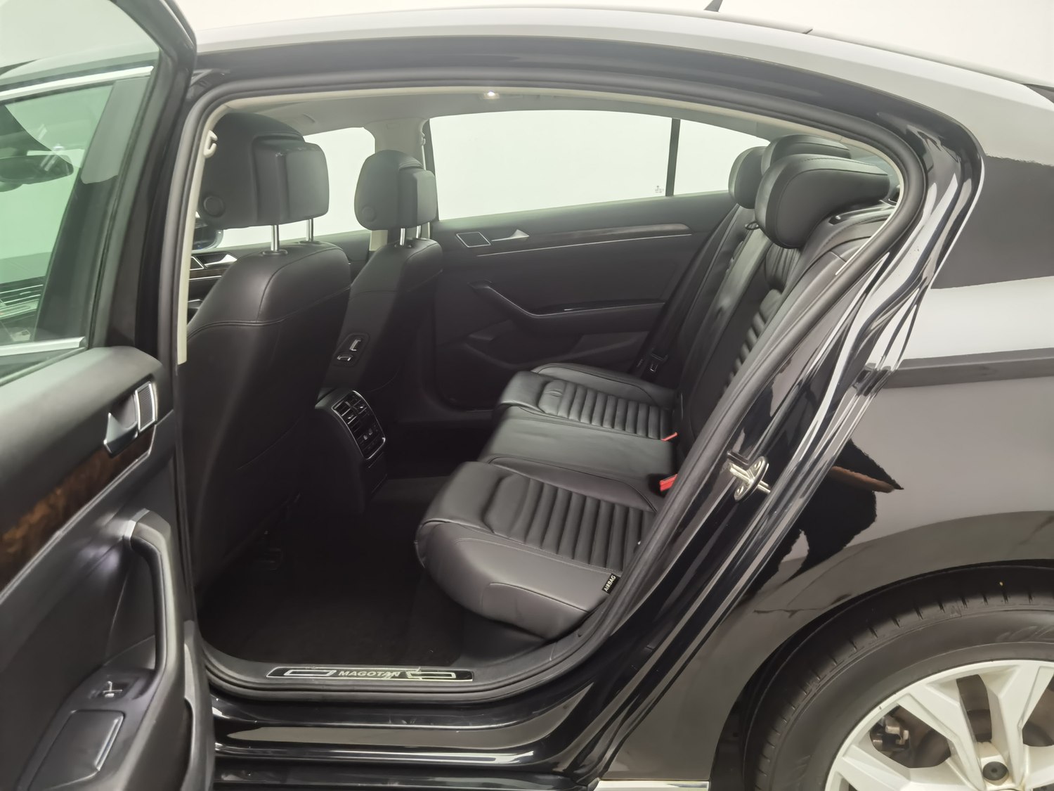 Used Volkswagen Magotan 2019 2.0 AT
