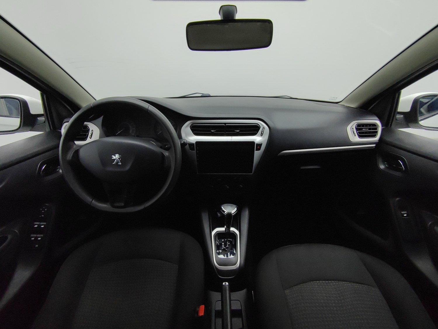 Used Peugeot 301 2016 1.6 AT