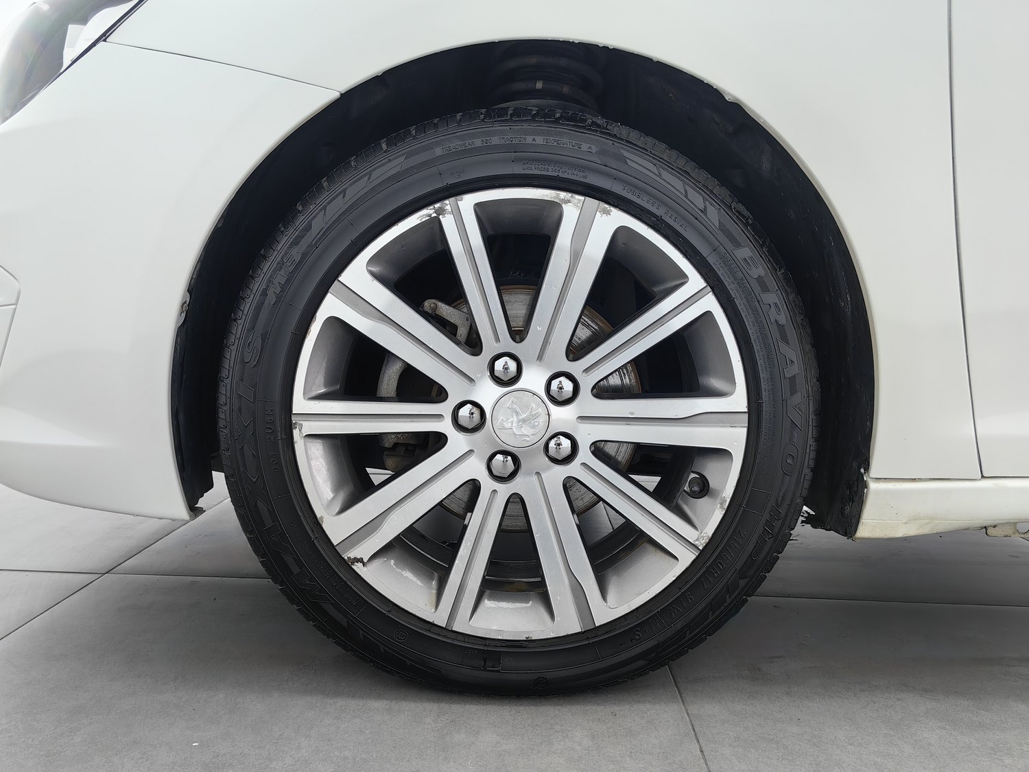 Used Peugeot 408 2015 1.2 AT