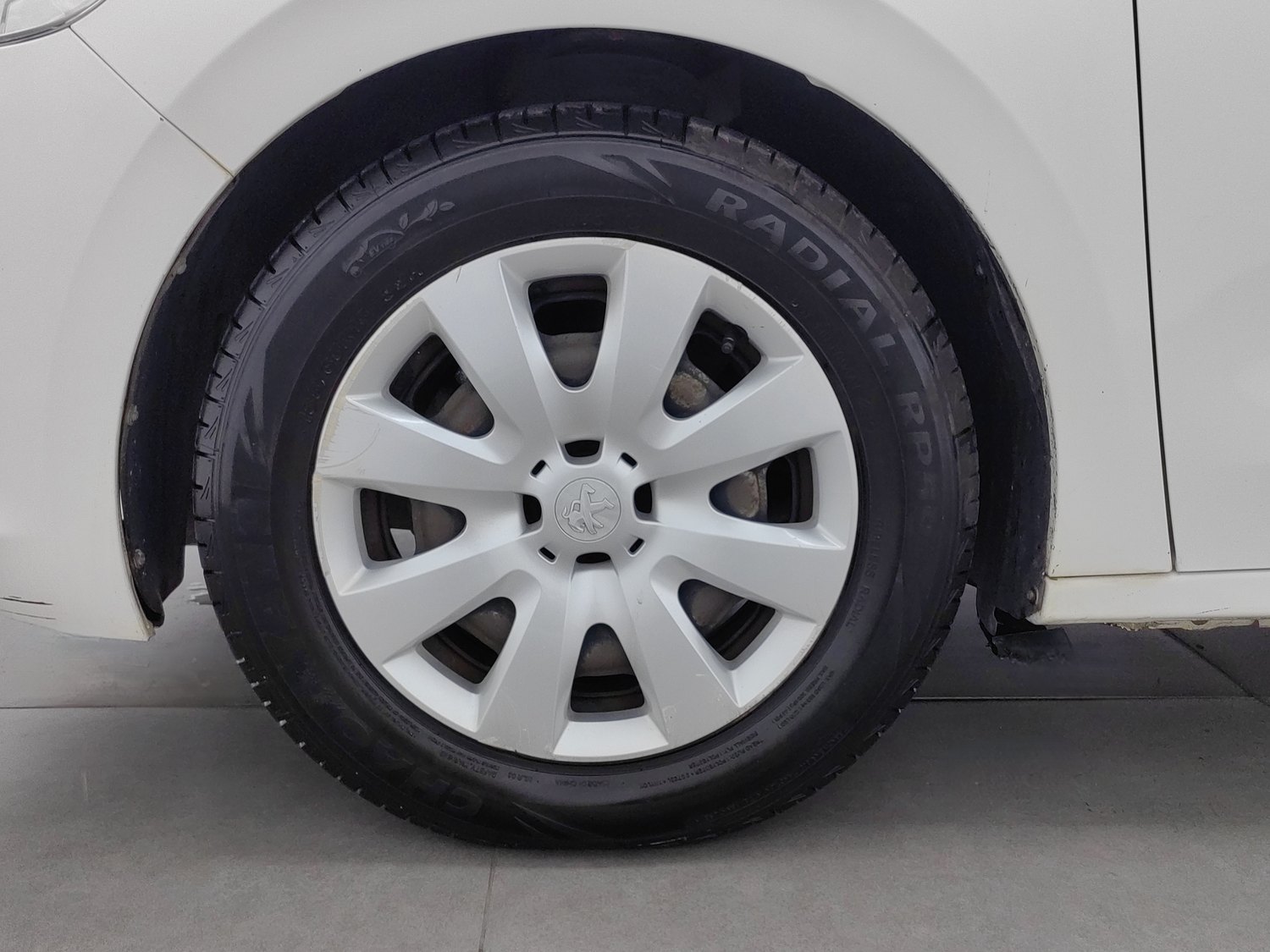 Used Peugeot 301 2016 1.6 AT