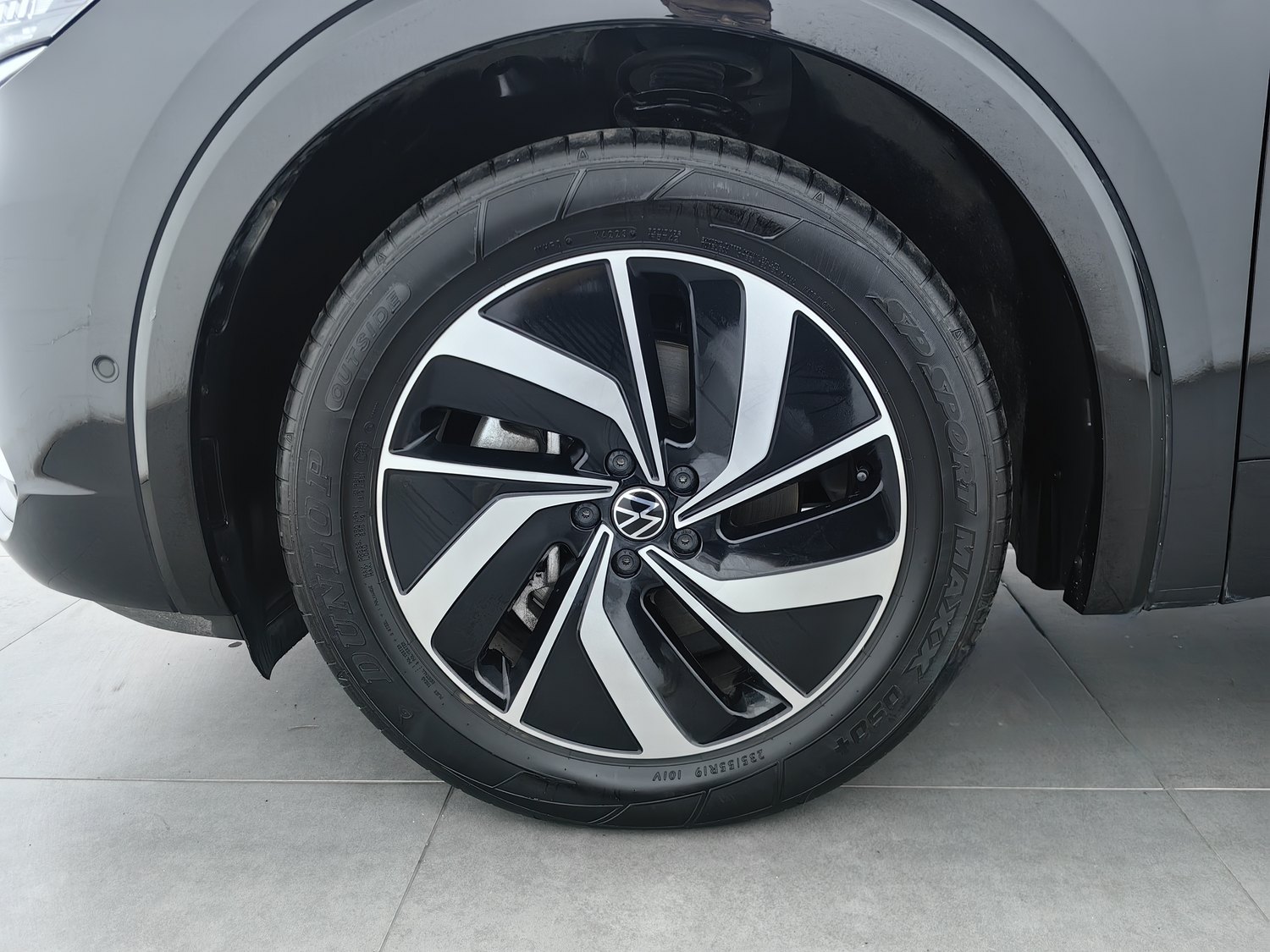 Used Volkswagen Viloran 2024 2.0 AT