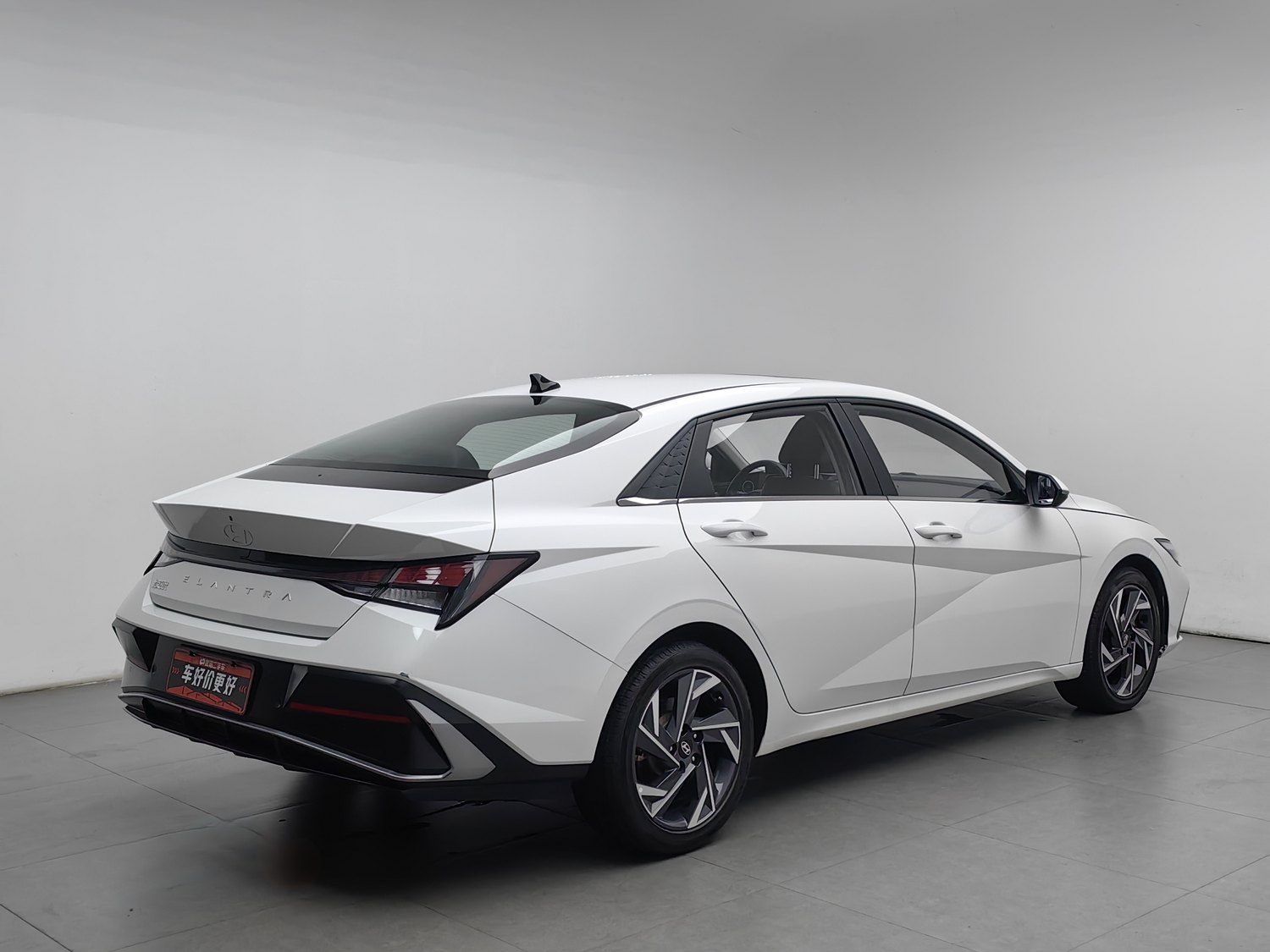 Used Hyundai Elantra 2023 1.5 AT