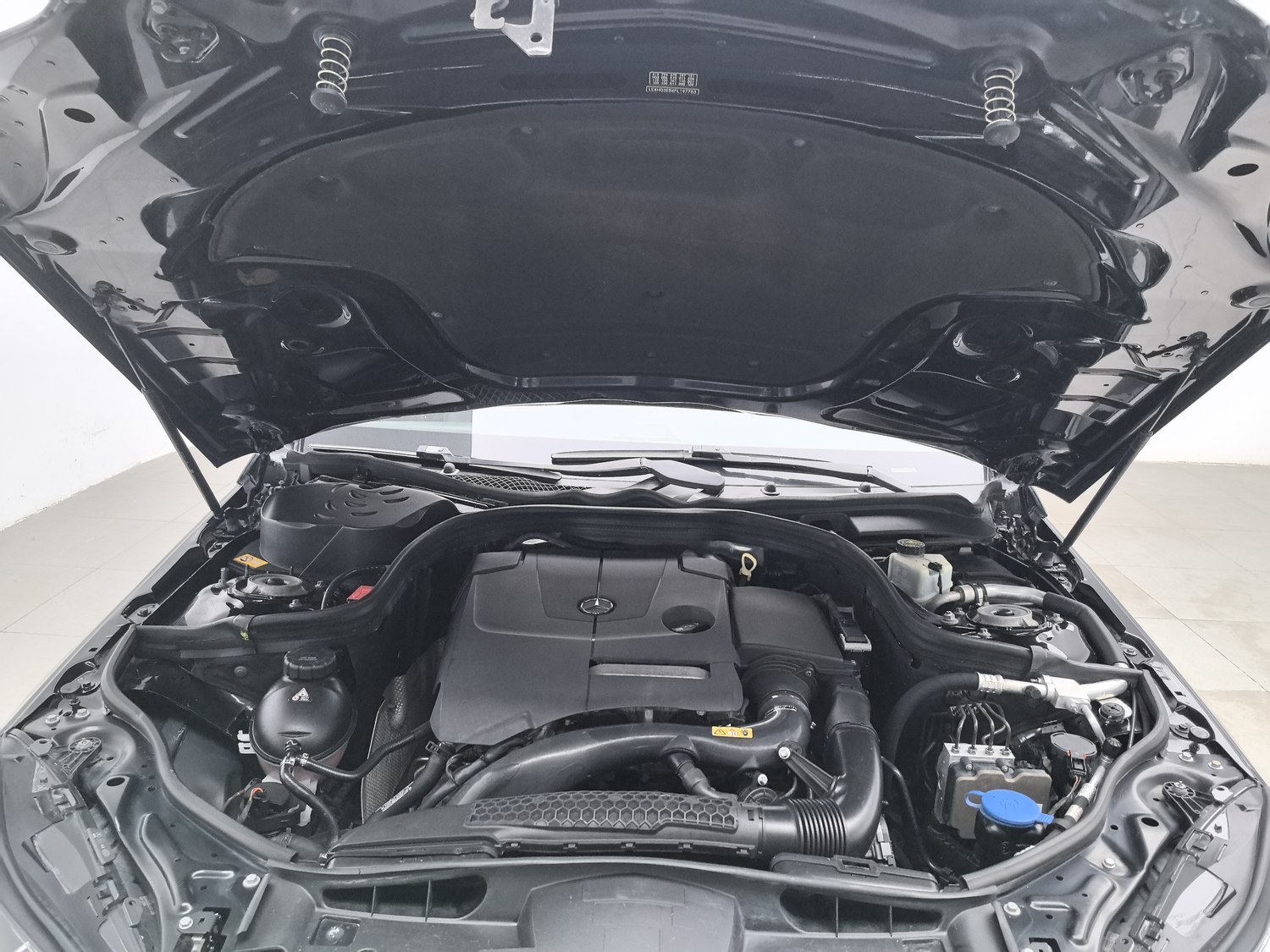Used Mercedes-Benz E-Class 2015 2.0 AT