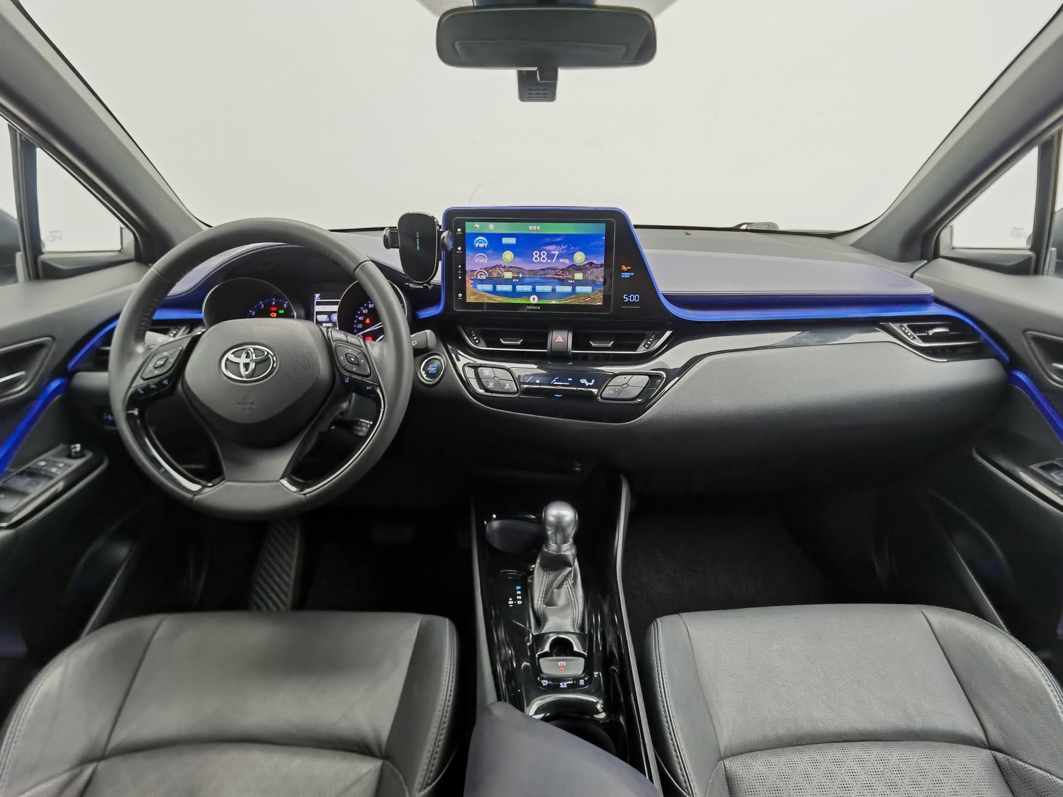 Used Toyota C-HR 2018 2.0 AT