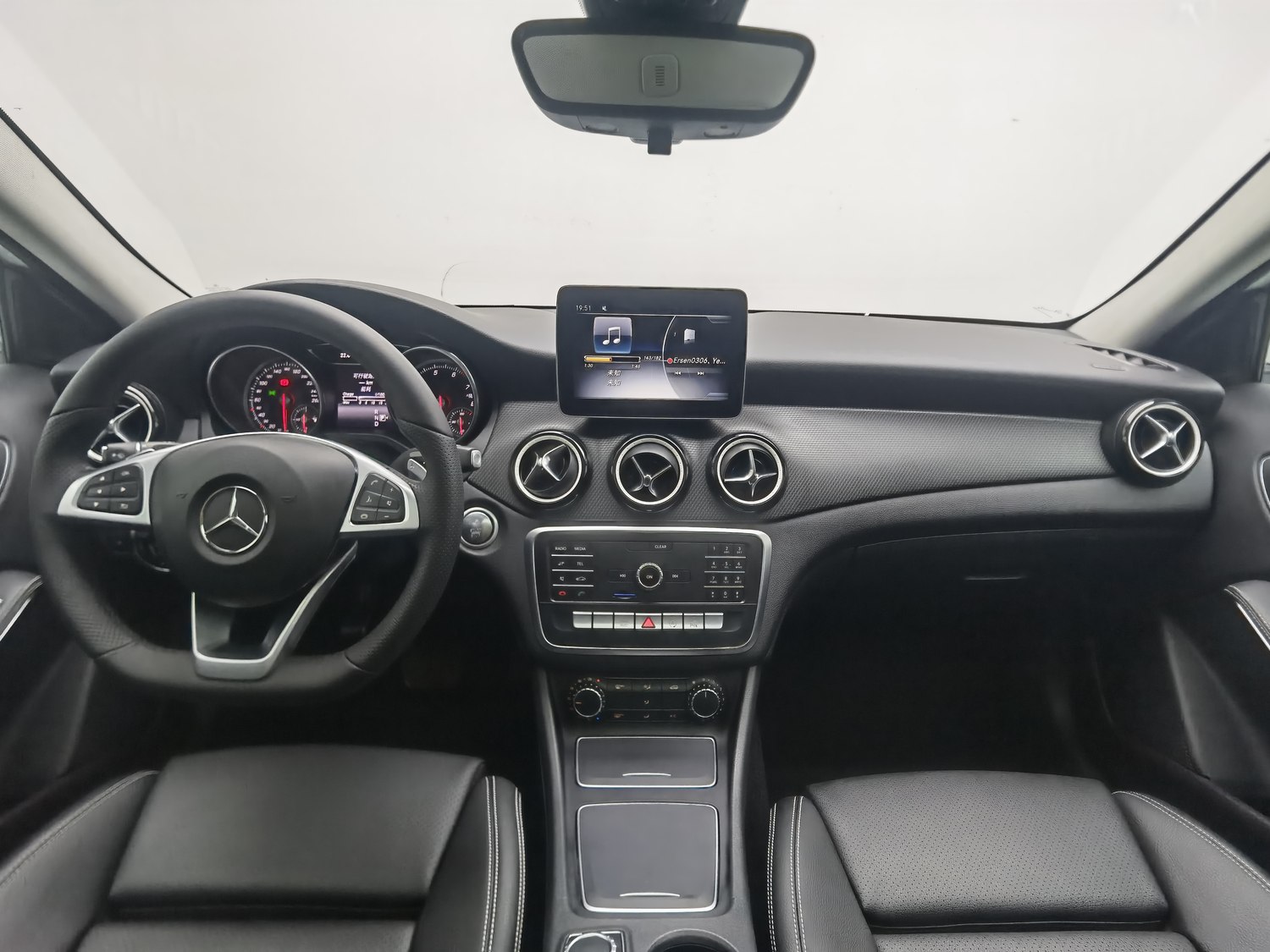 Used Mercedes-Benz GLA 2019 1.6 AT