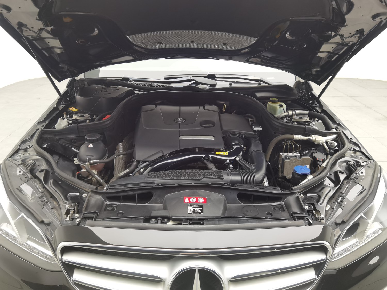 Used Mercedes-Benz E-Class 2015 2.0 AT