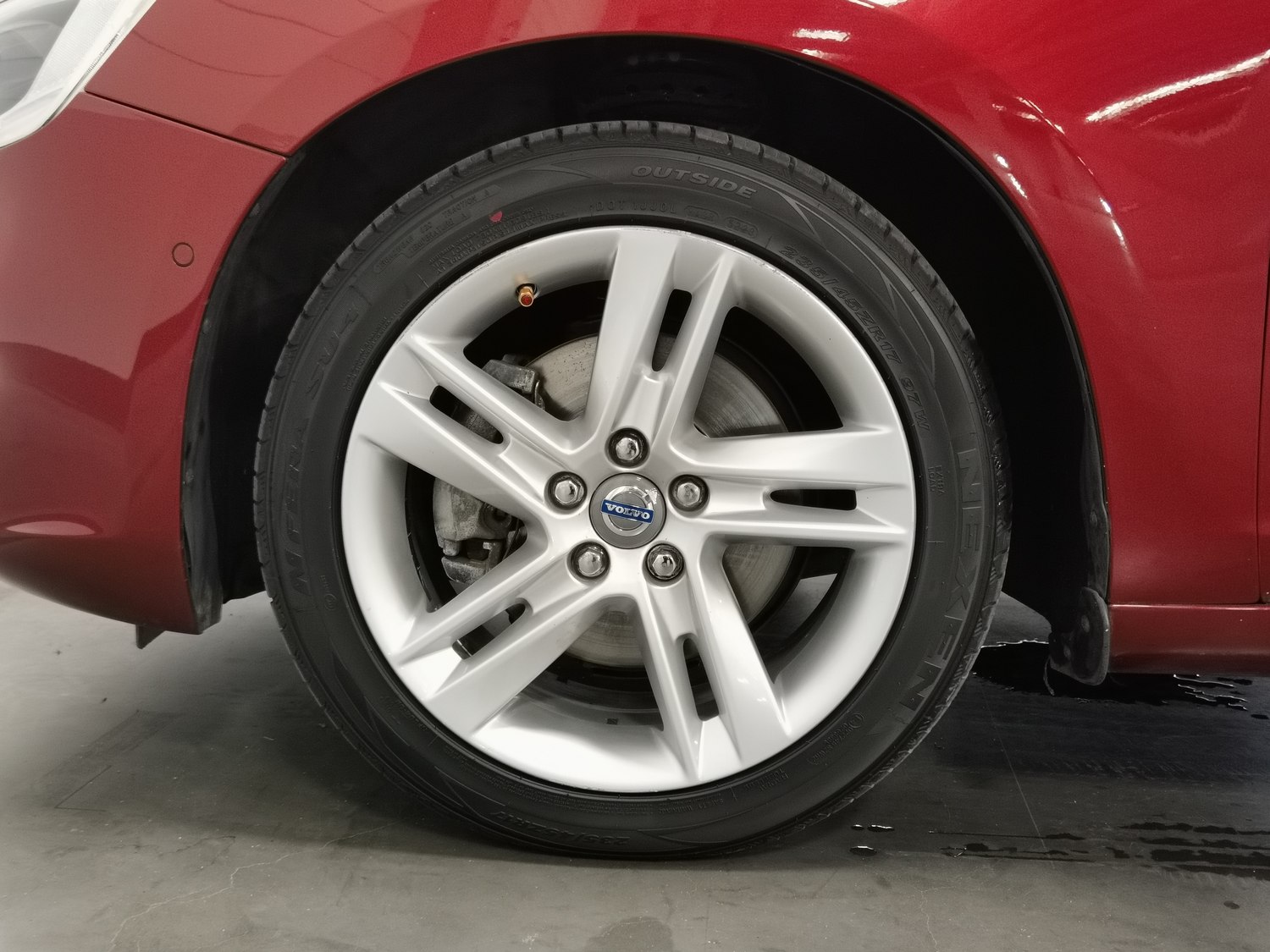 Used Volvo V60 2014 2.0 AT