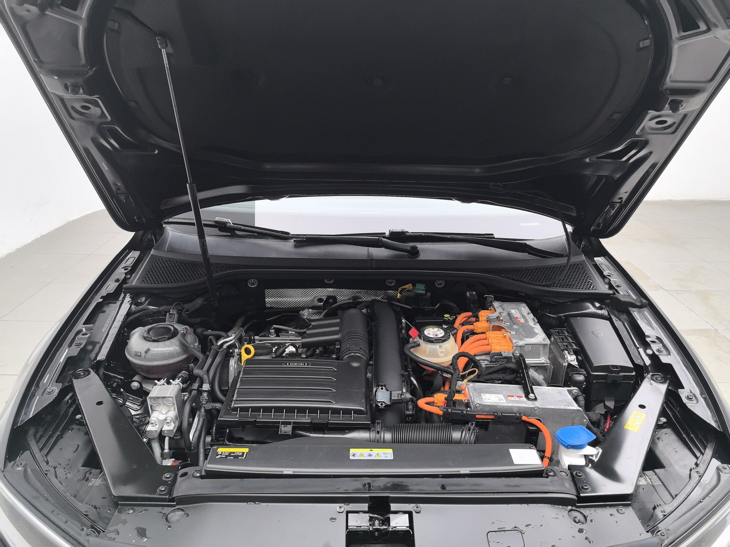 Used Volkswagen Magotan GTE PHEV 2022 1.4 AT