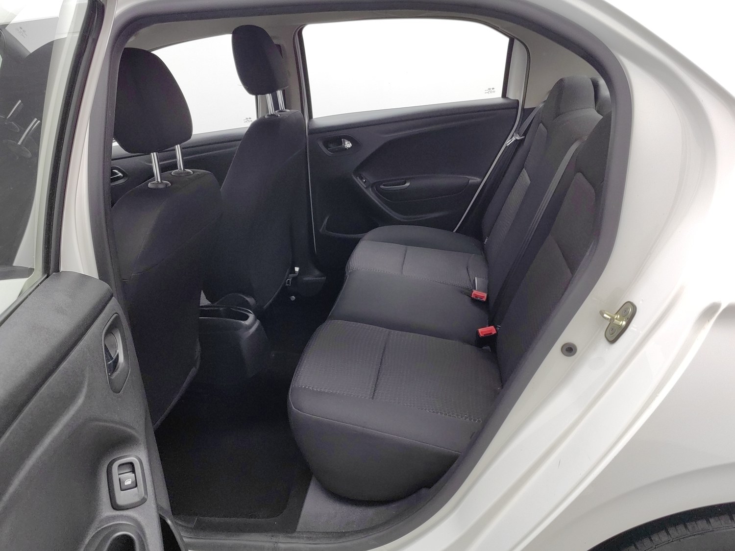 Used Peugeot 301 2016 1.6 AT