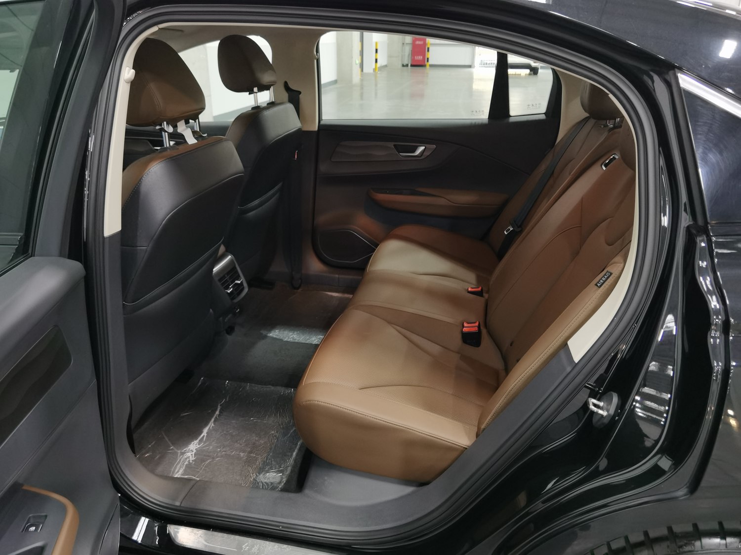 Used Hongqi E-QM5 2022