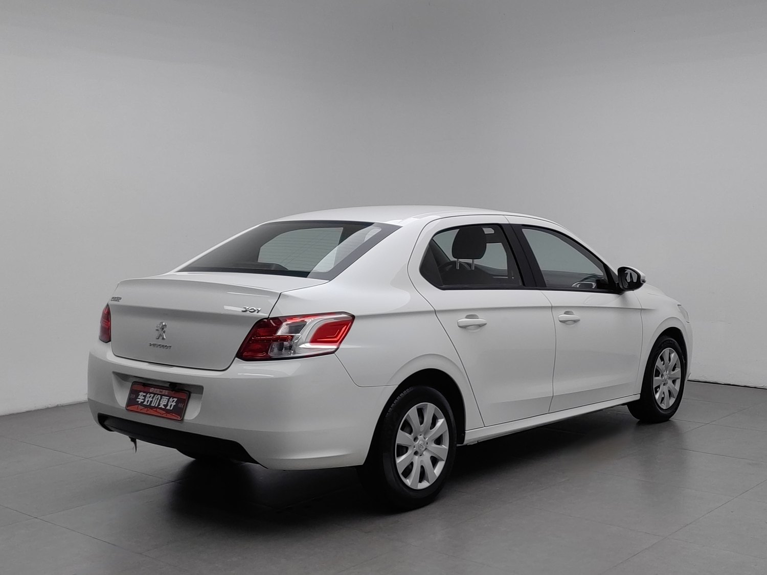 Used Peugeot 301 2016 1.6 AT