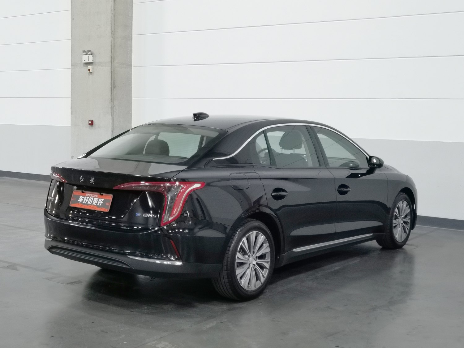 Used Hongqi E-QM5 2022