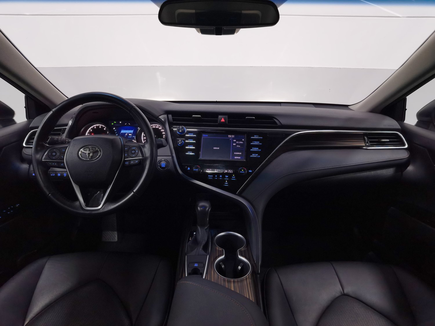 Used Toyota Camry 2018 2.0 AT