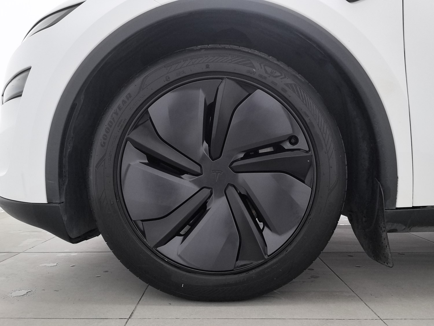 Used Tesla Model Y 2025